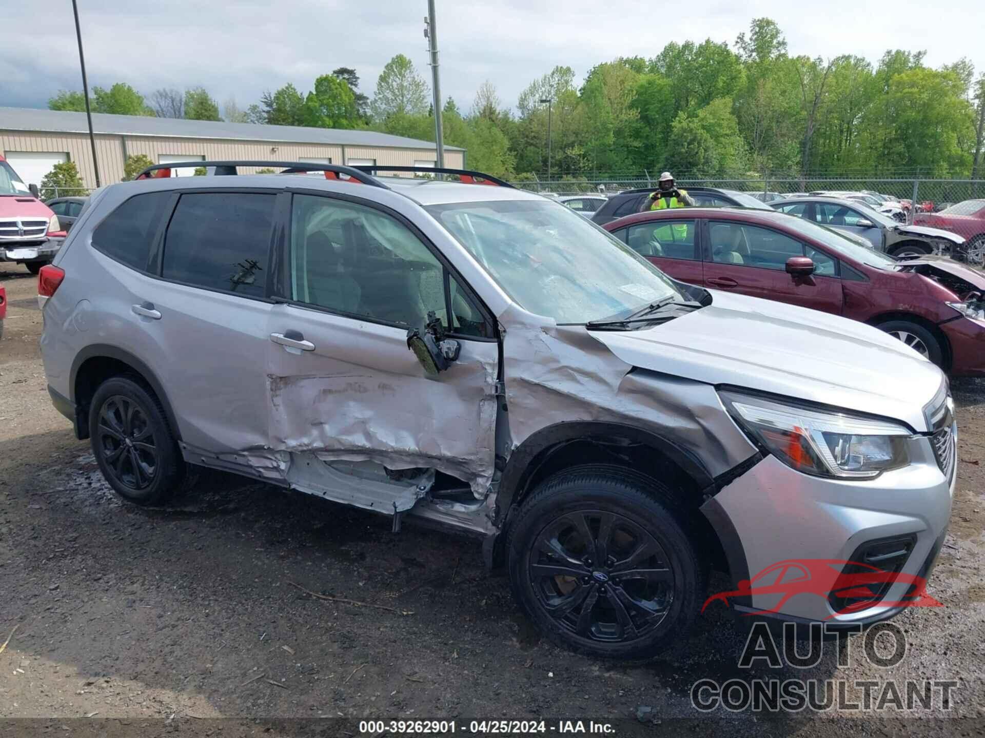 SUBARU FORESTER 2019 - JF2SKAPC9KH504500