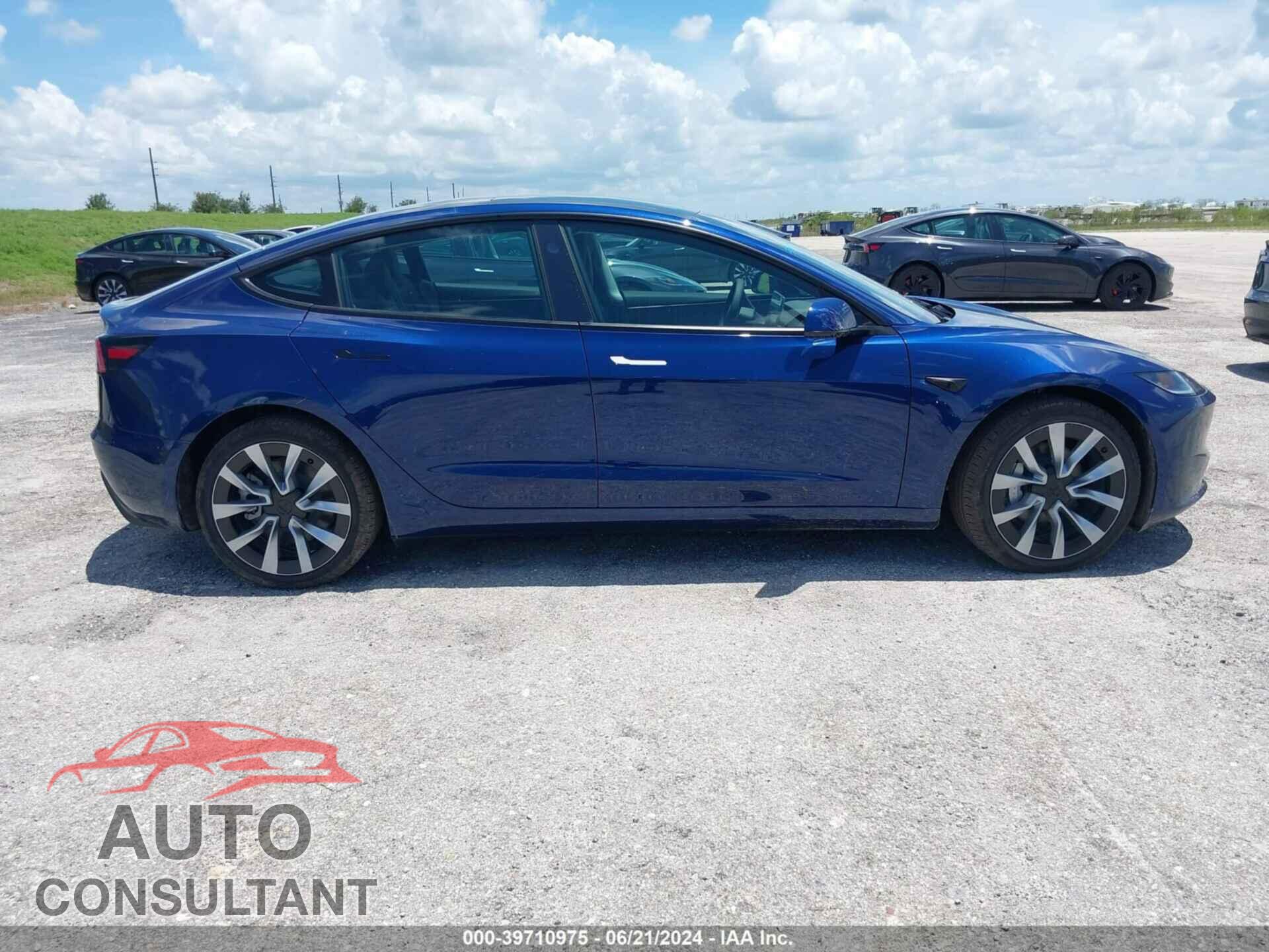 TESLA MODEL 3 2024 - 5YJ3E1EA1RF752679