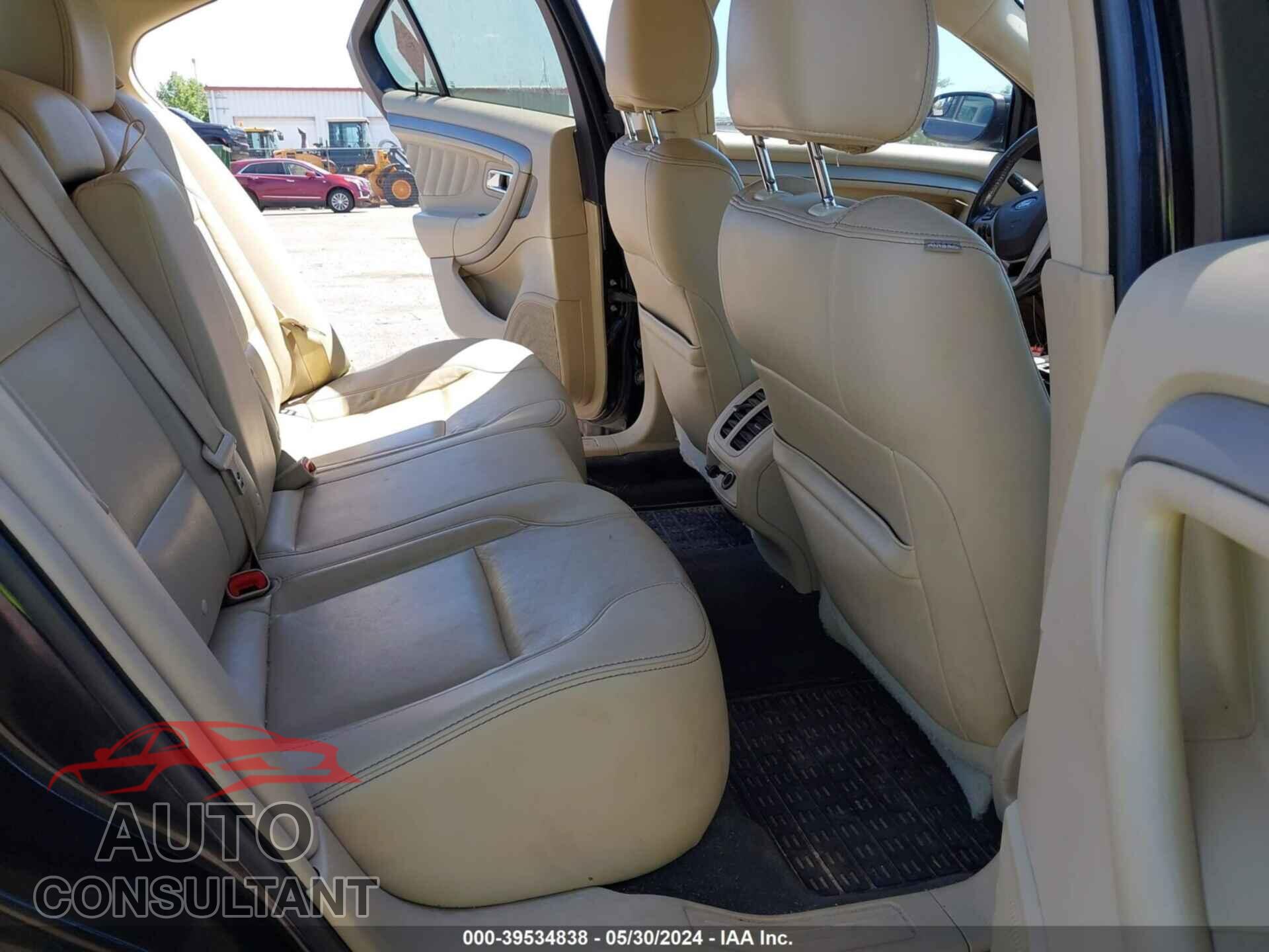 FORD TAURUS 2016 - 1FAHP2E84GG132100