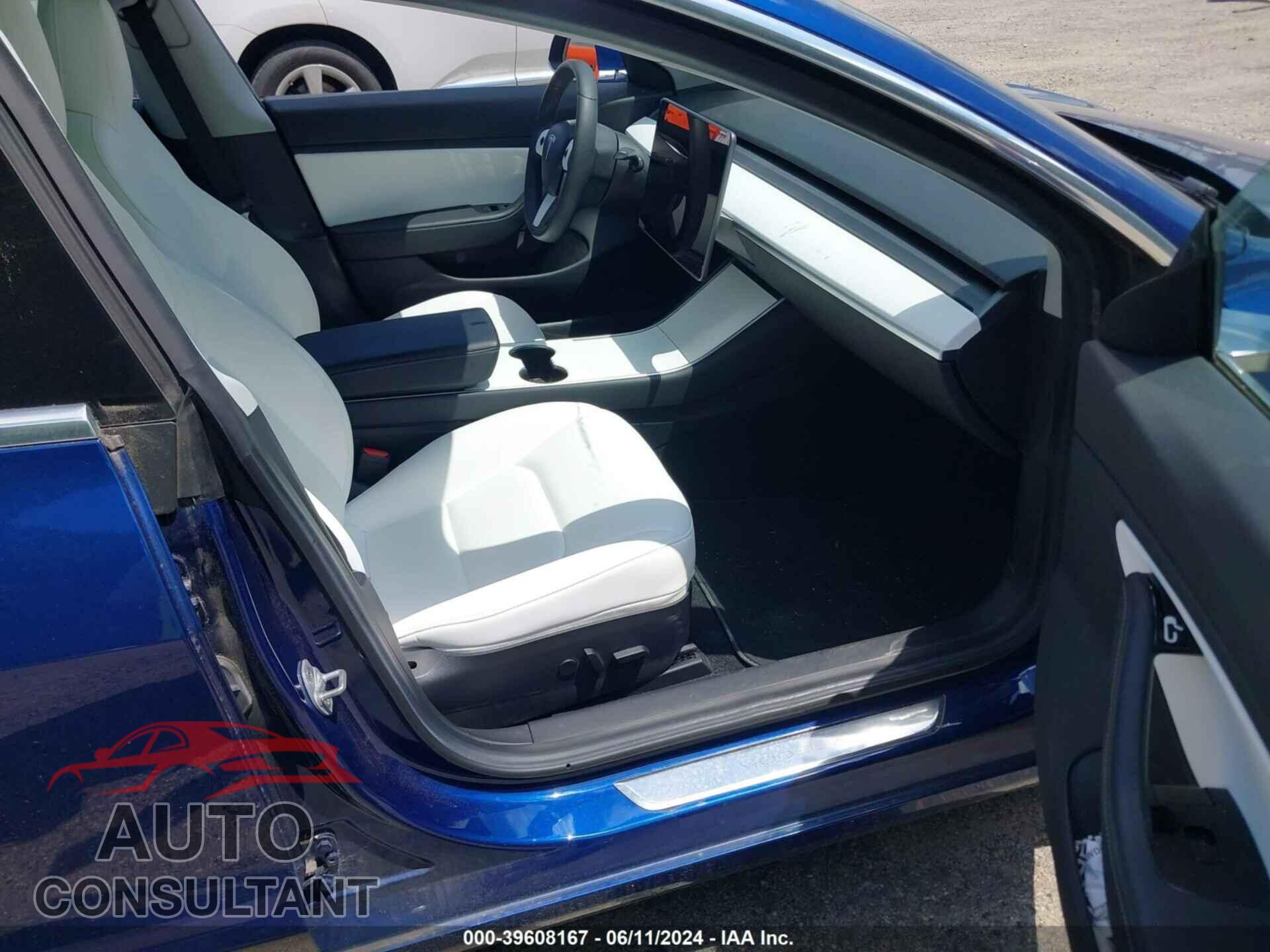 TESLA MODEL 3 2019 - 5YJ3E1EB7KF421832