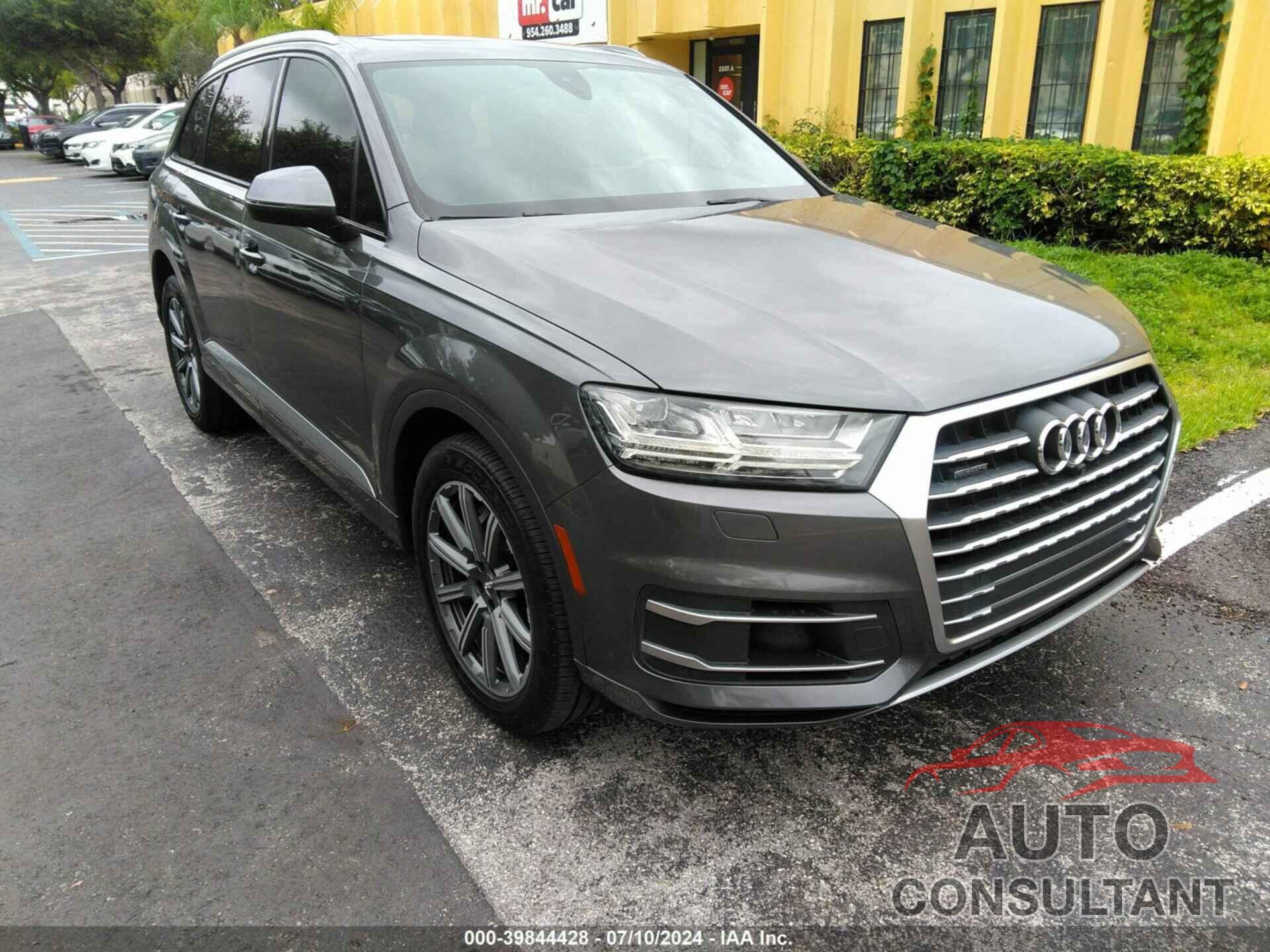 AUDI Q7 2018 - WA1LAAF77JD049916