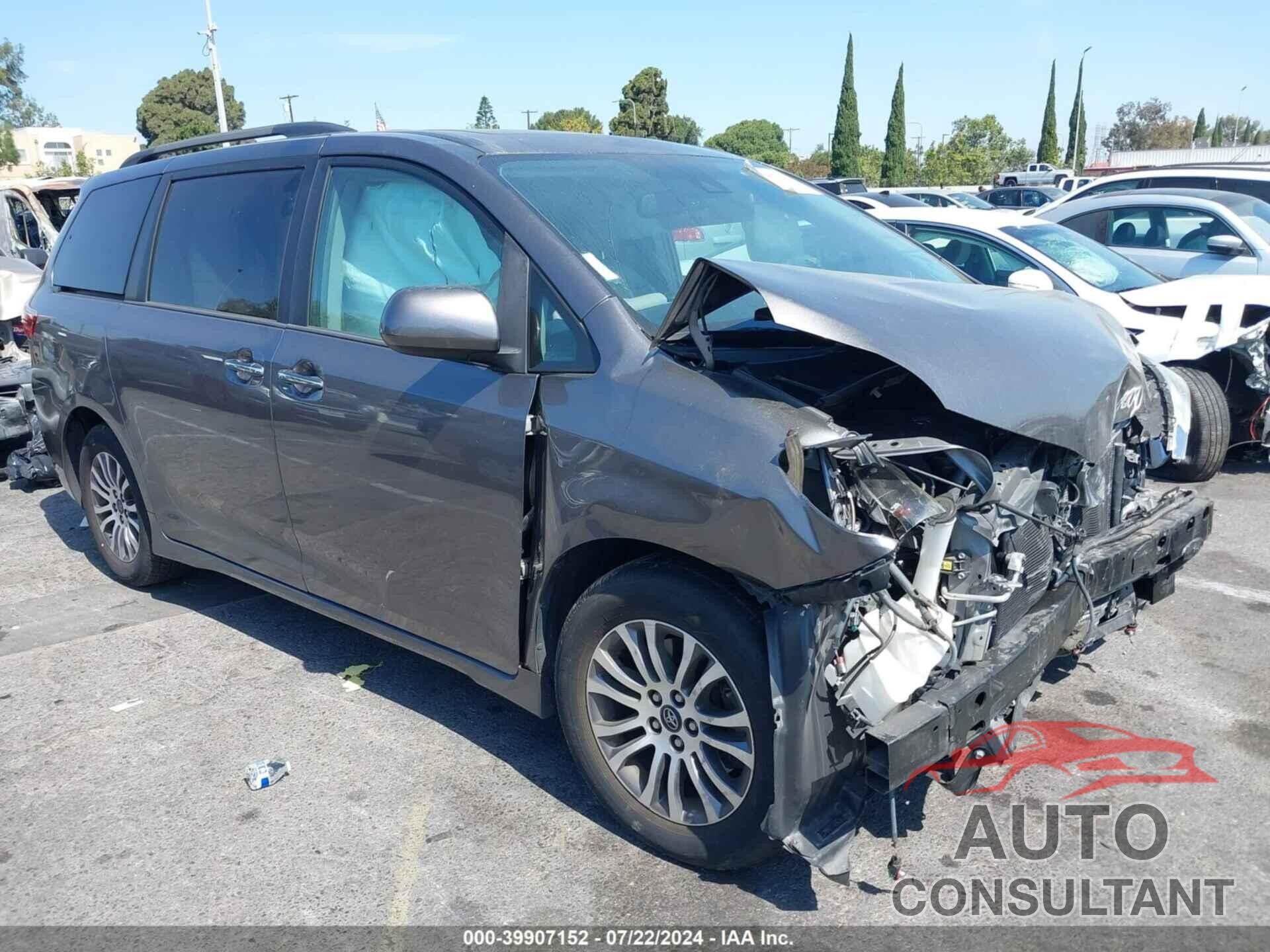 TOYOTA SIENNA 2018 - 5TDYZ3DC8JS909018