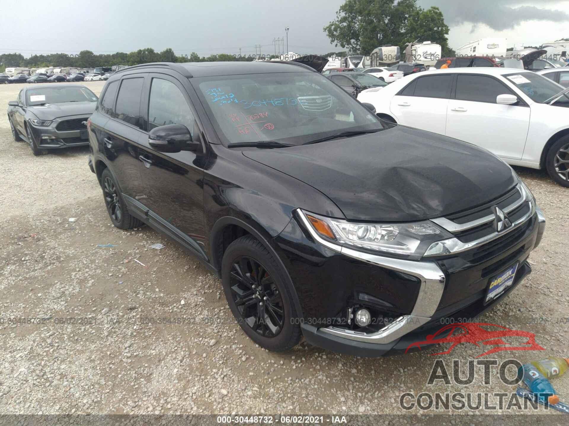MITSUBISHI OUTLANDER 2018 - JA4AD3A36JZ031683