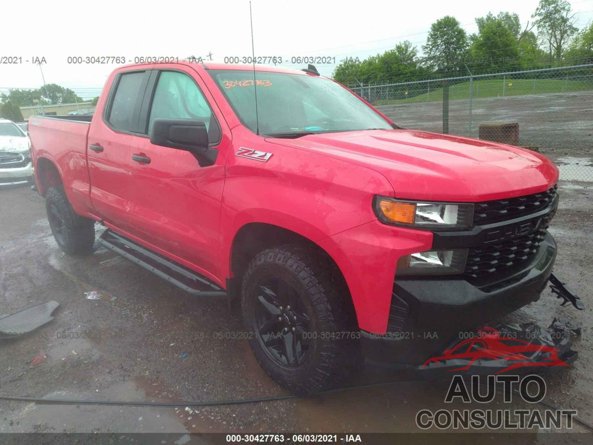 CHEVROLET SILVERADO 1500 2019 - 1GCRYCEF2KZ183298