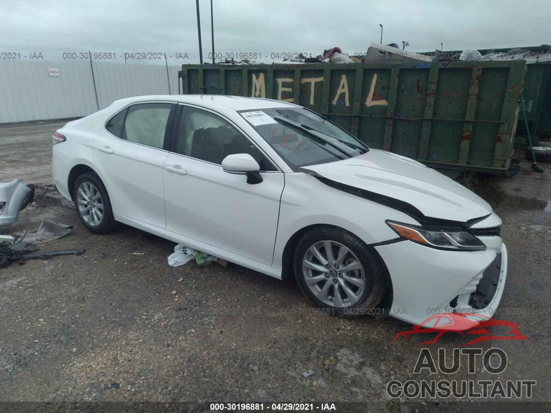 TOYOTA CAMRY 2018 - JTNB11HK2J3008453