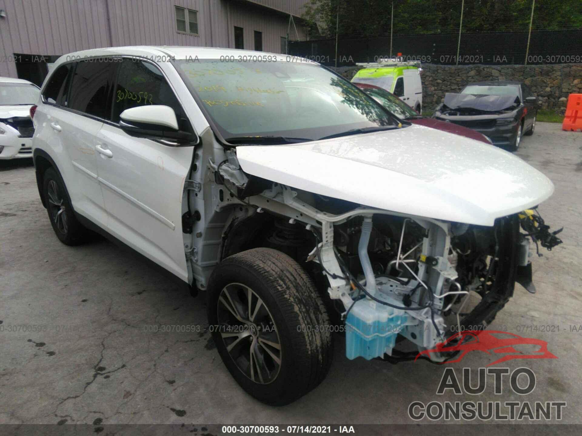 TOYOTA HIGHLANDER 2019 - 5TDBZRFH7KS975854