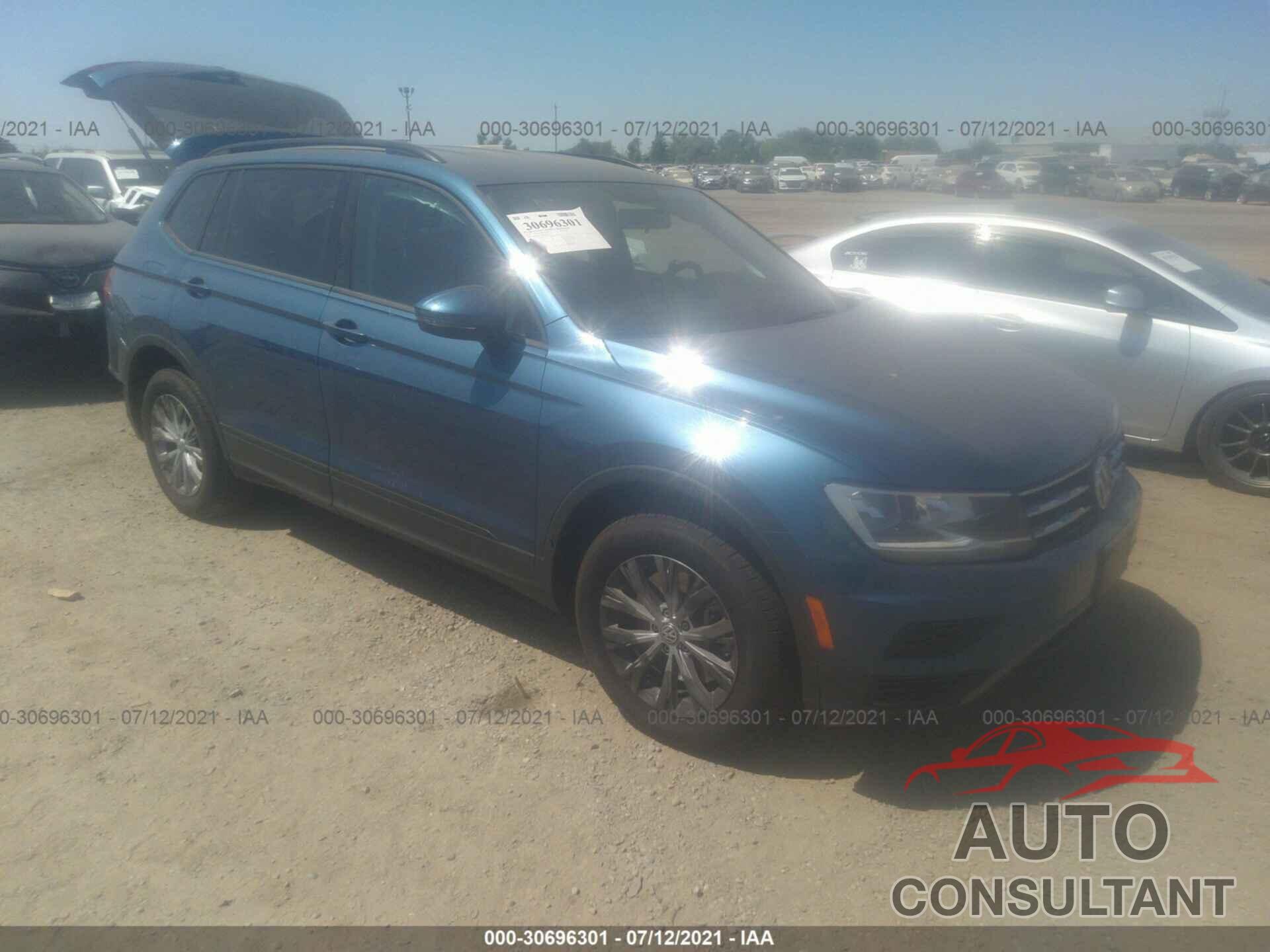 VOLKSWAGEN TIGUAN 2018 - 3VV1B7AX1JM044236