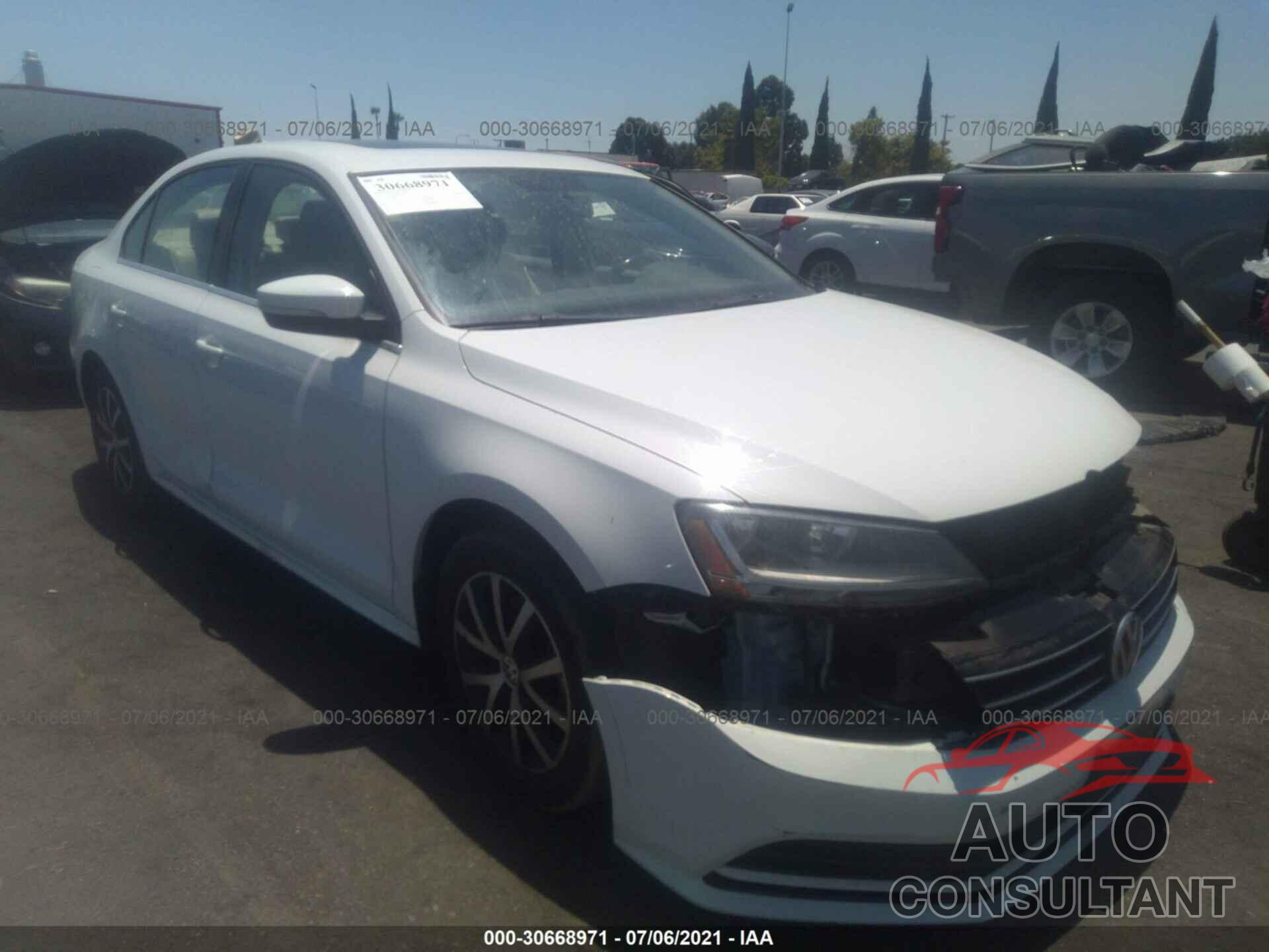 VOLKSWAGEN JETTA 2017 - 3VWDB7AJ3HM404623