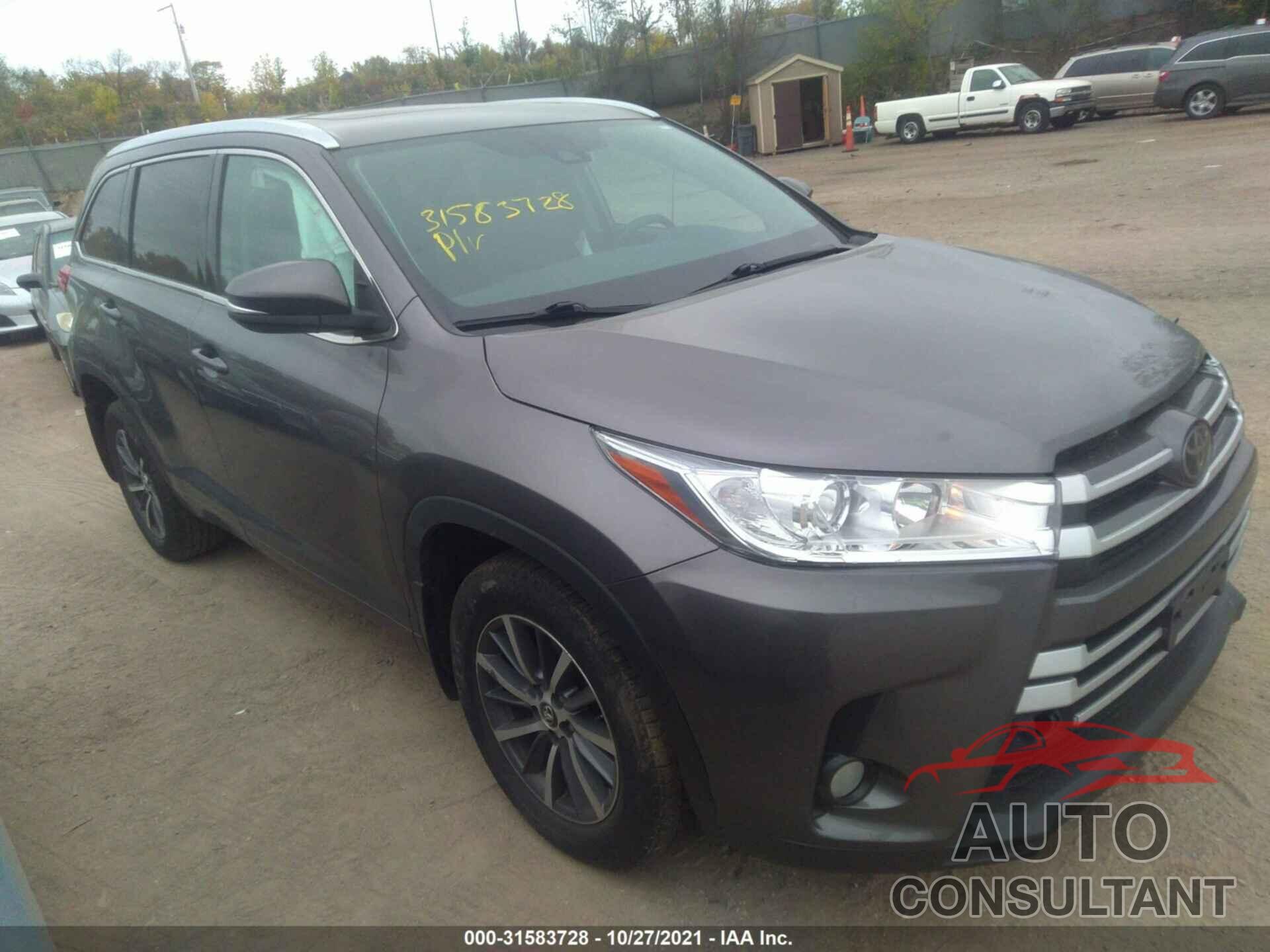 TOYOTA HIGHLANDER 2018 - 5TDJZRFH8JS811300