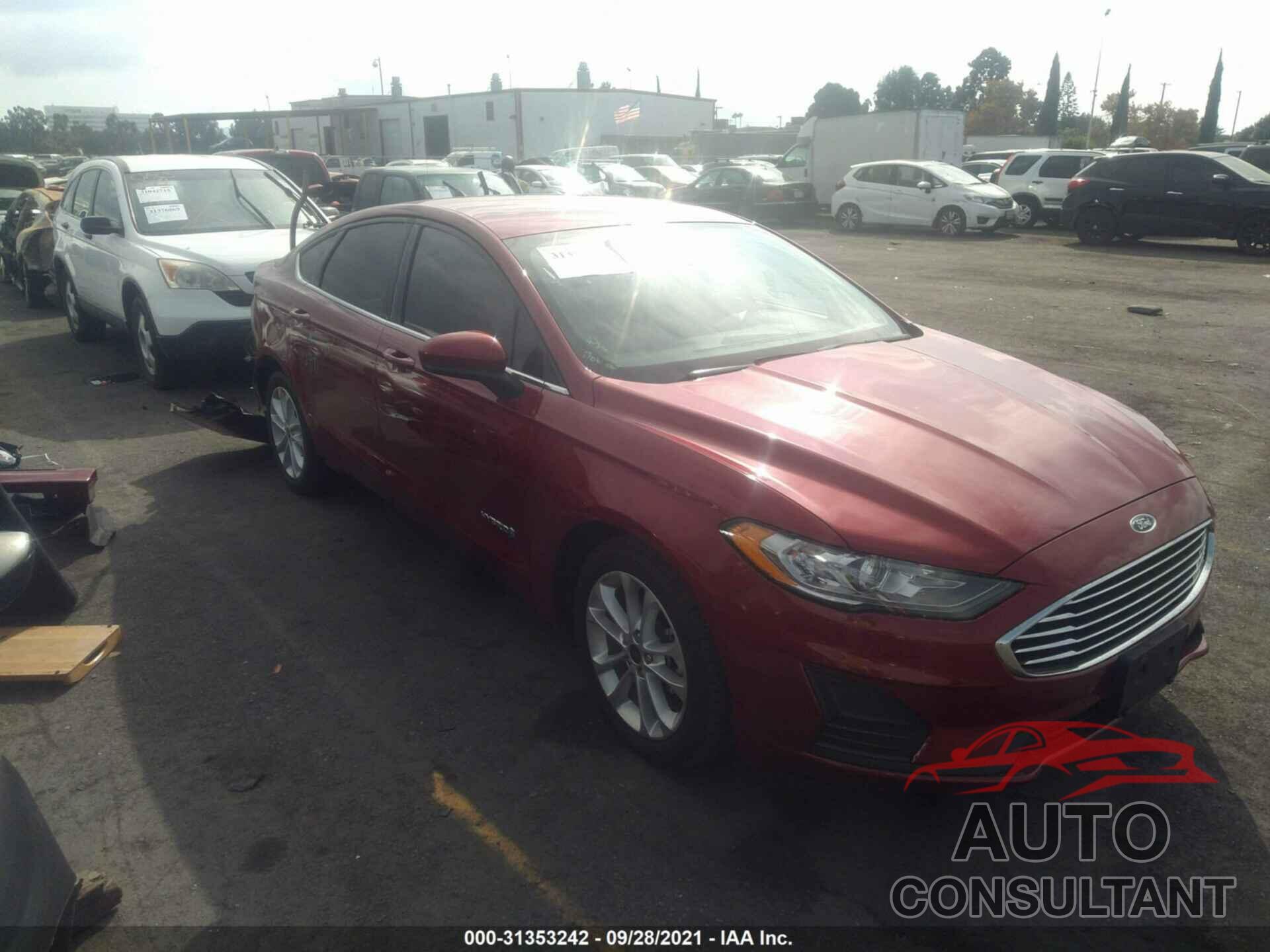 FORD FUSION HYBRID 2019 - 3FA6P0LU1KR174513