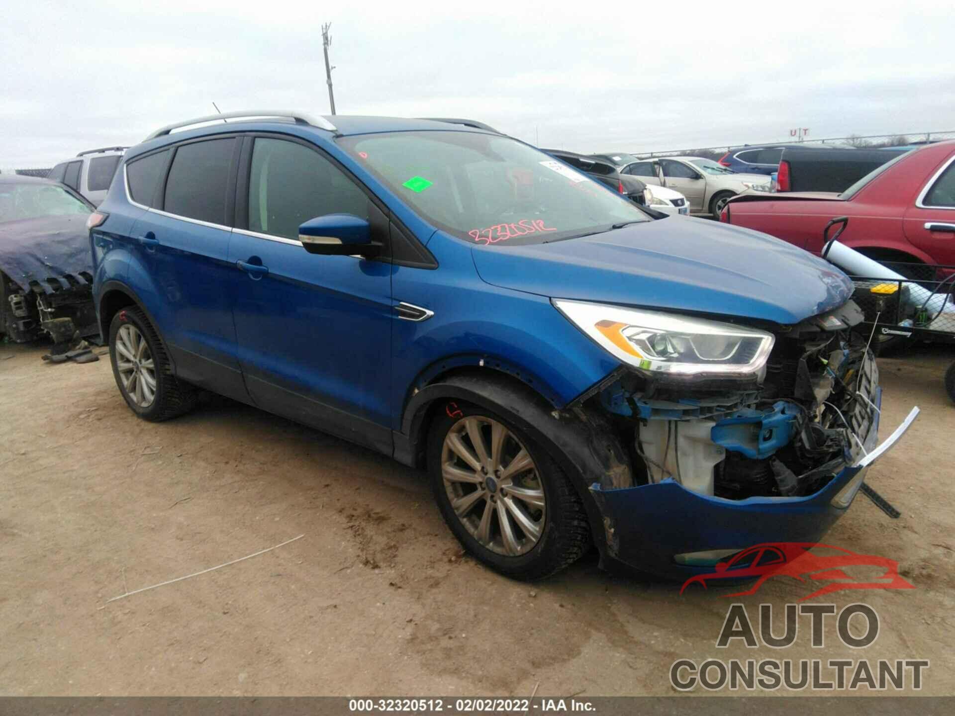 FORD ESCAPE 2017 - 1FMCU0J93HUD84287