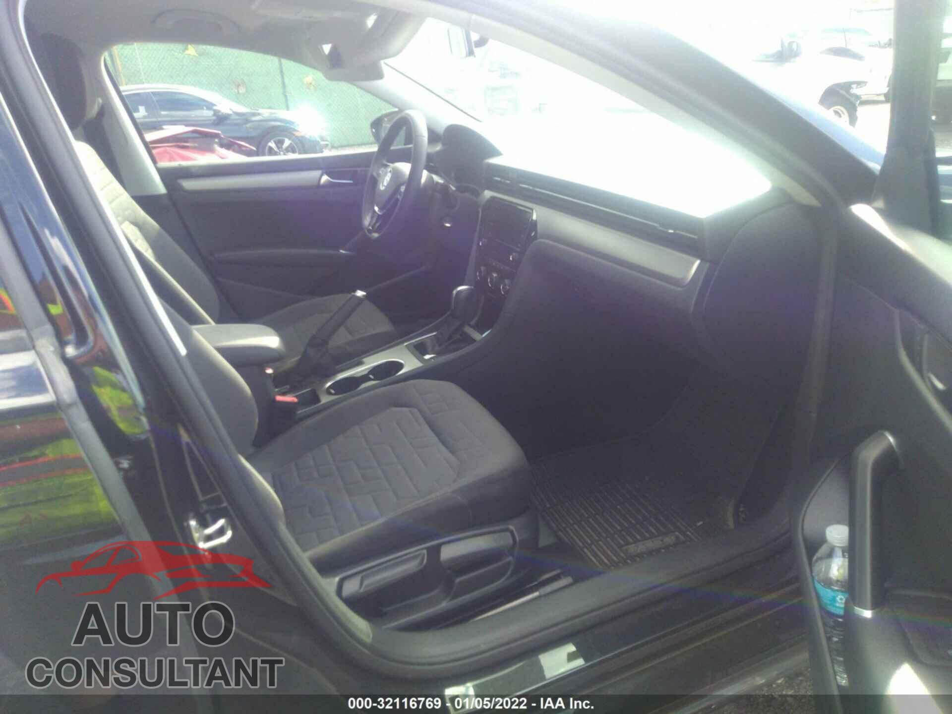 VOLKSWAGEN PASSAT 2021 - 1VWAA7A3XMC011916