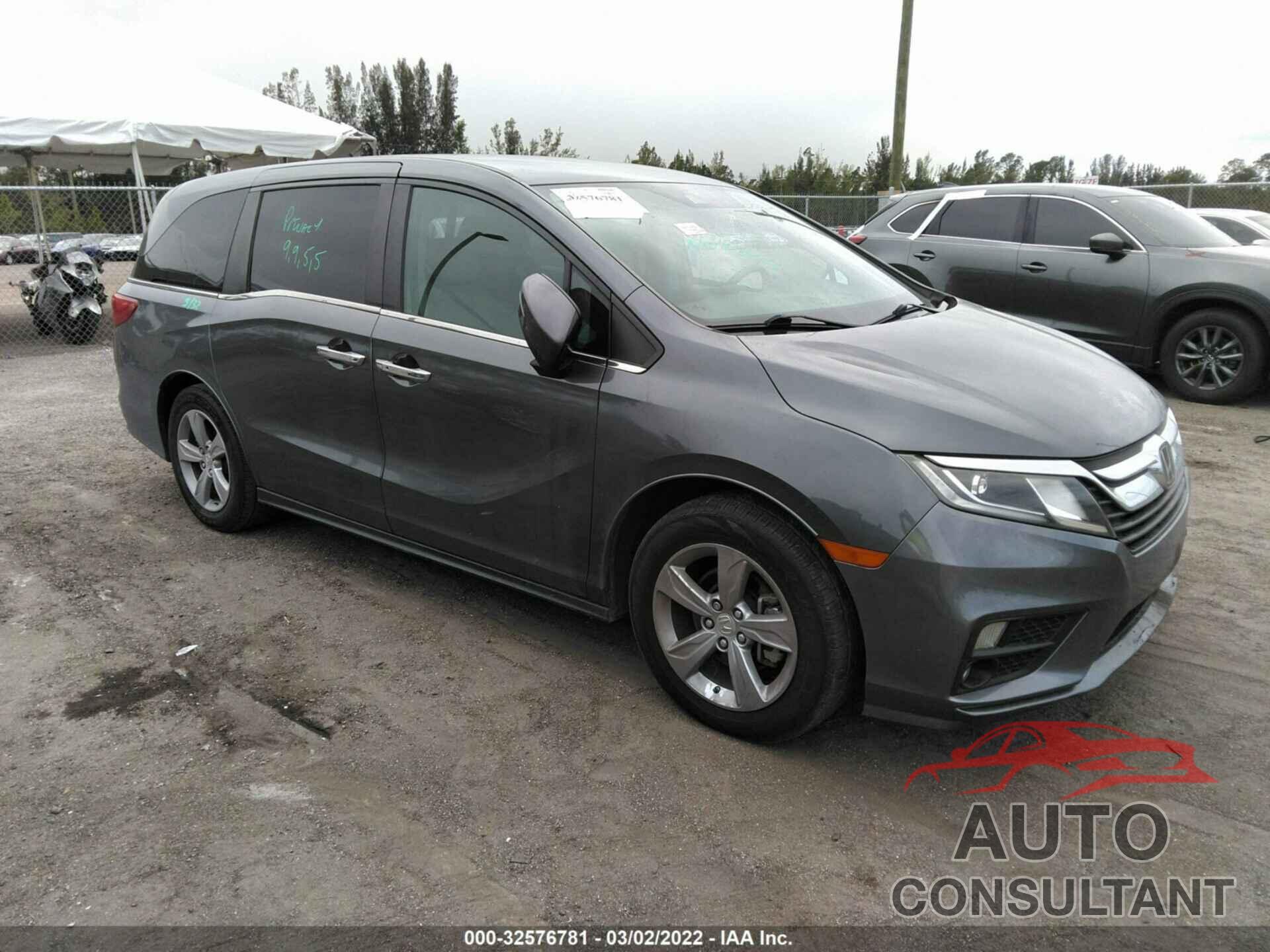 HONDA ODYSSEY 2018 - 5FNRL6H59JB079351