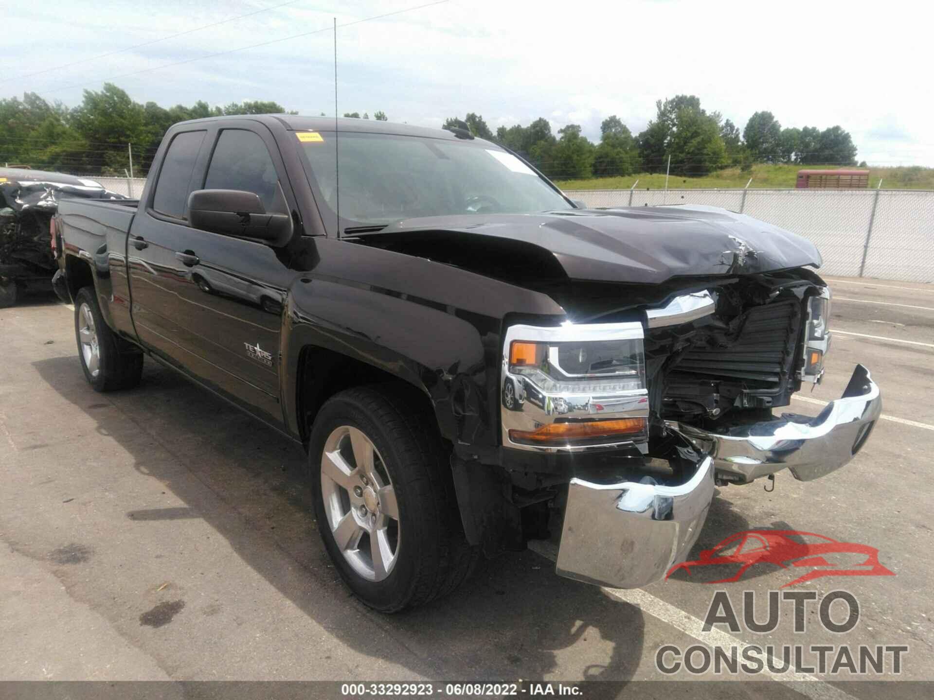 CHEVROLET SILVERADO 1500 2018 - 1GCRCREC6JZ224165