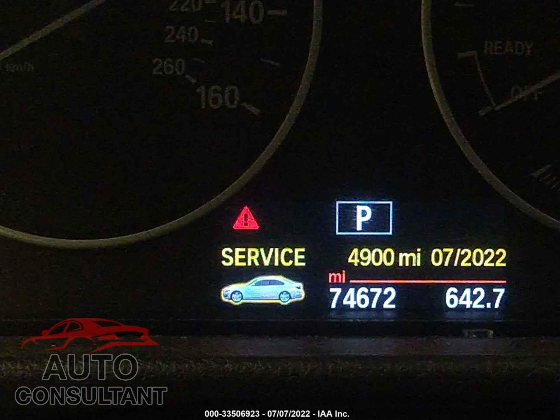 BMW 3 SERIES 2016 - WBA8E5G55GNU20656