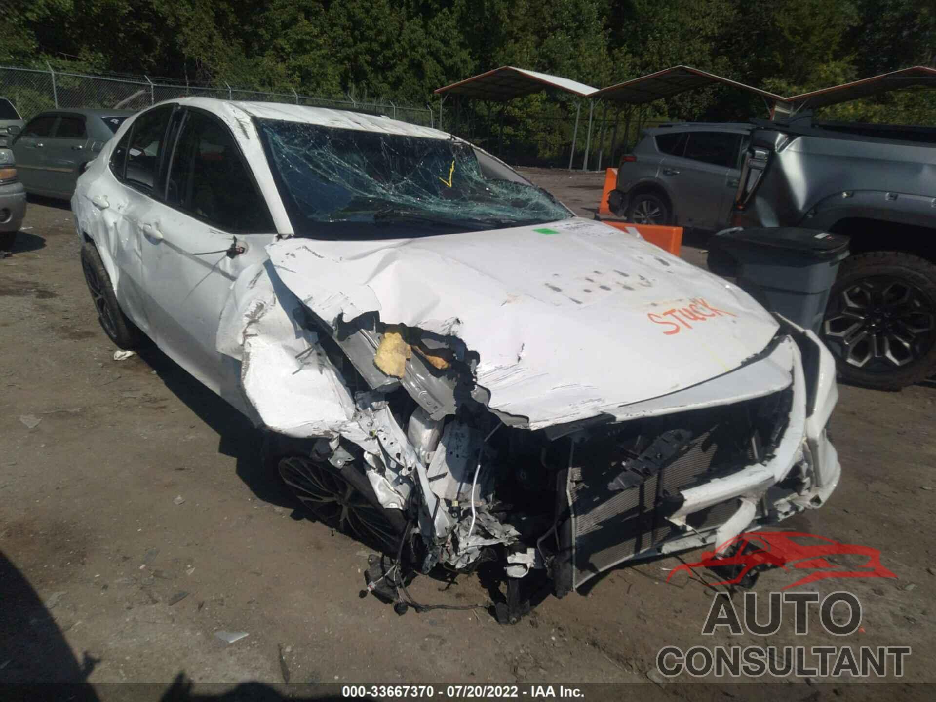 TOYOTA CAMRY 2018 - JTNB11HKXJ3008734