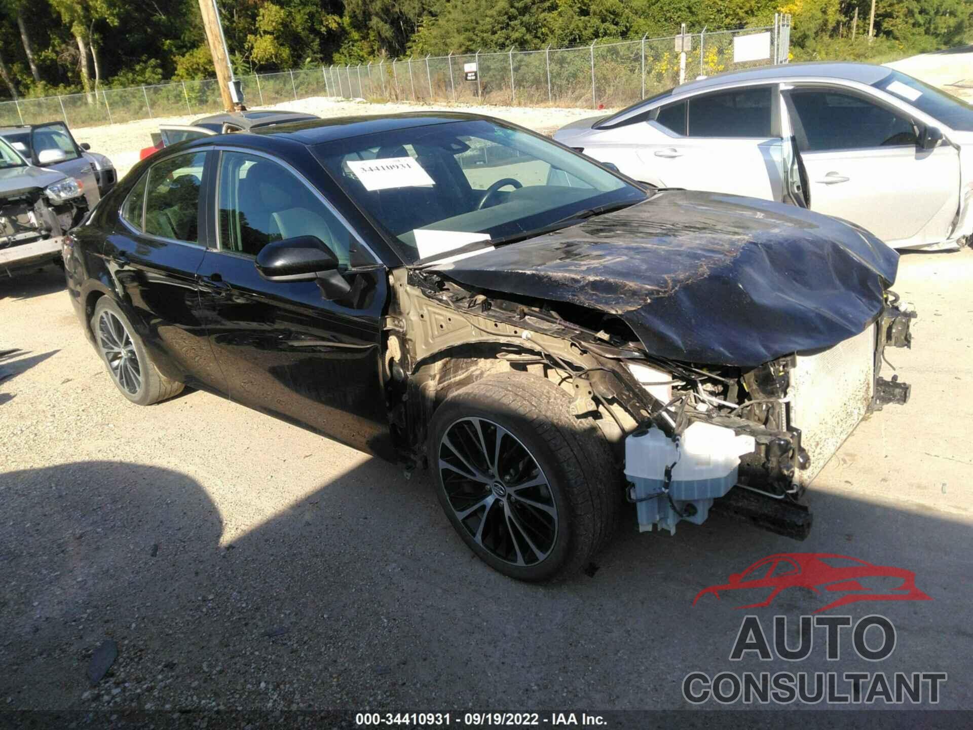 TOYOTA CAMRY 2018 - 4T1B11HK5JU621869