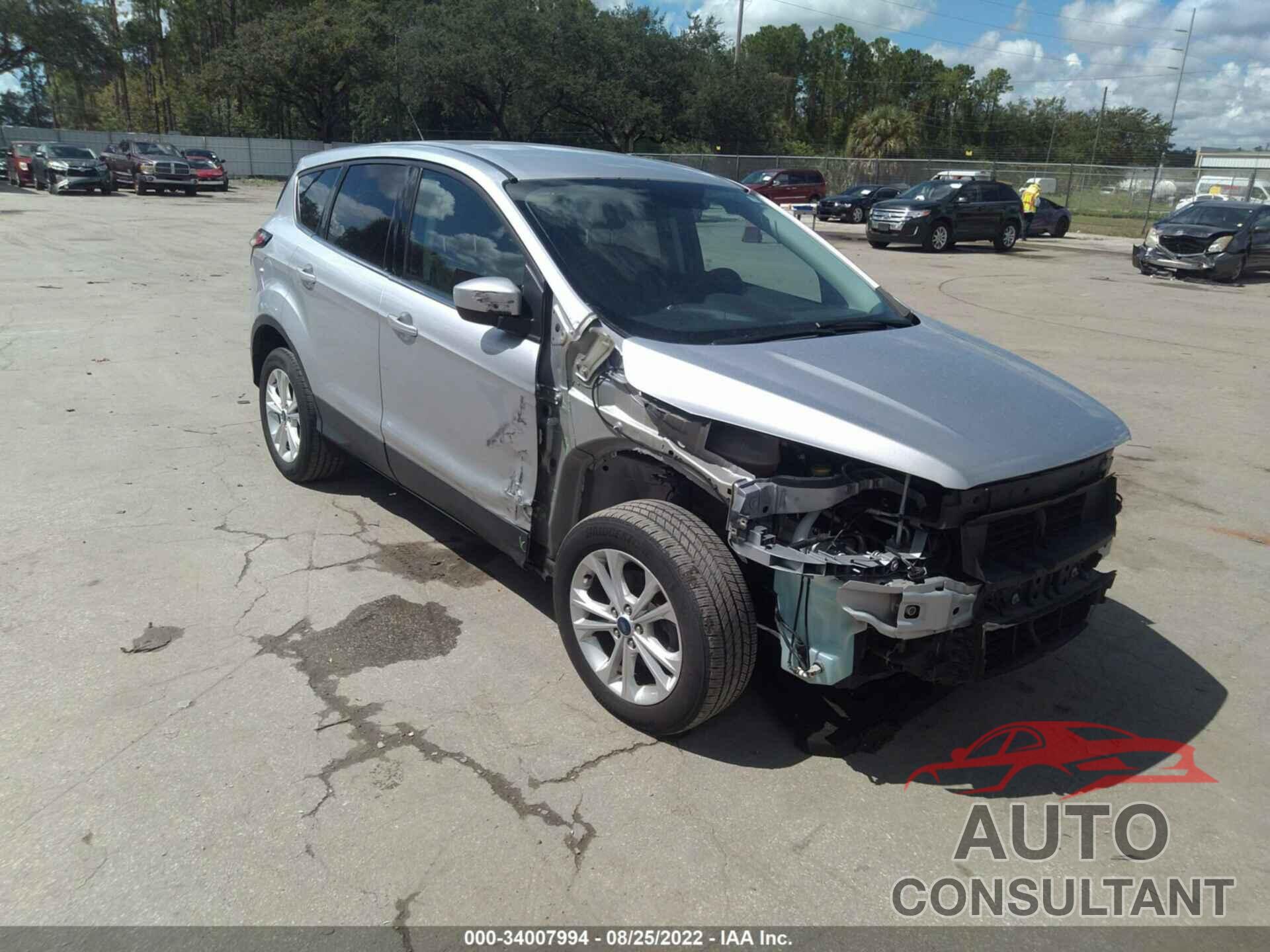 FORD ESCAPE 2017 - 1FMCU0GD5HUE64816