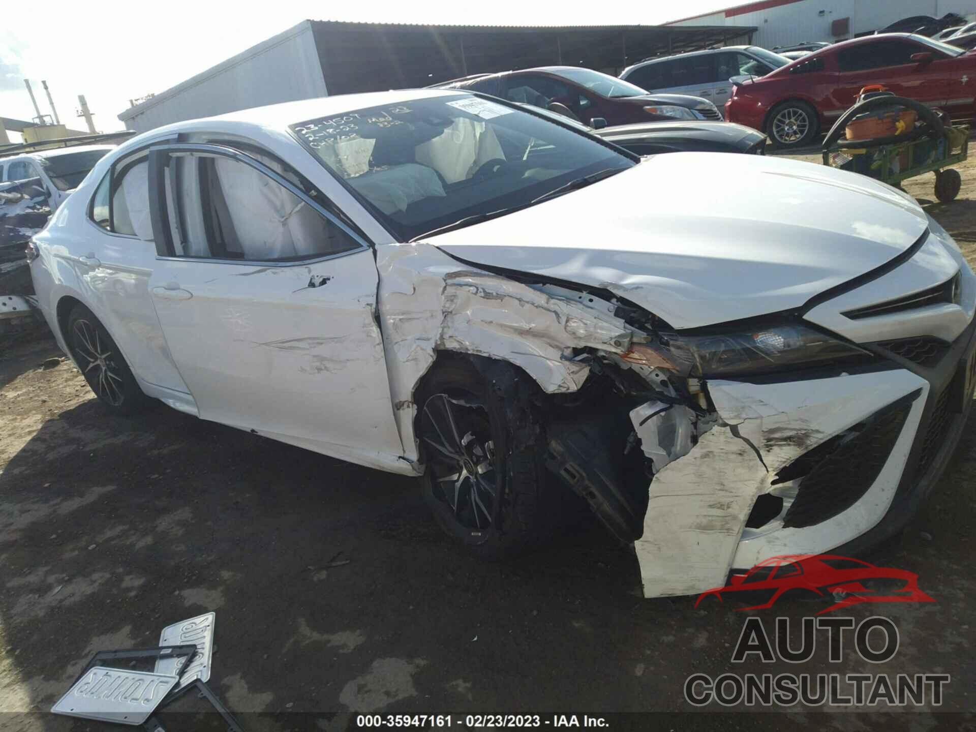 TOYOTA CAMRY 2023 - 4T1G11AK9PU115681