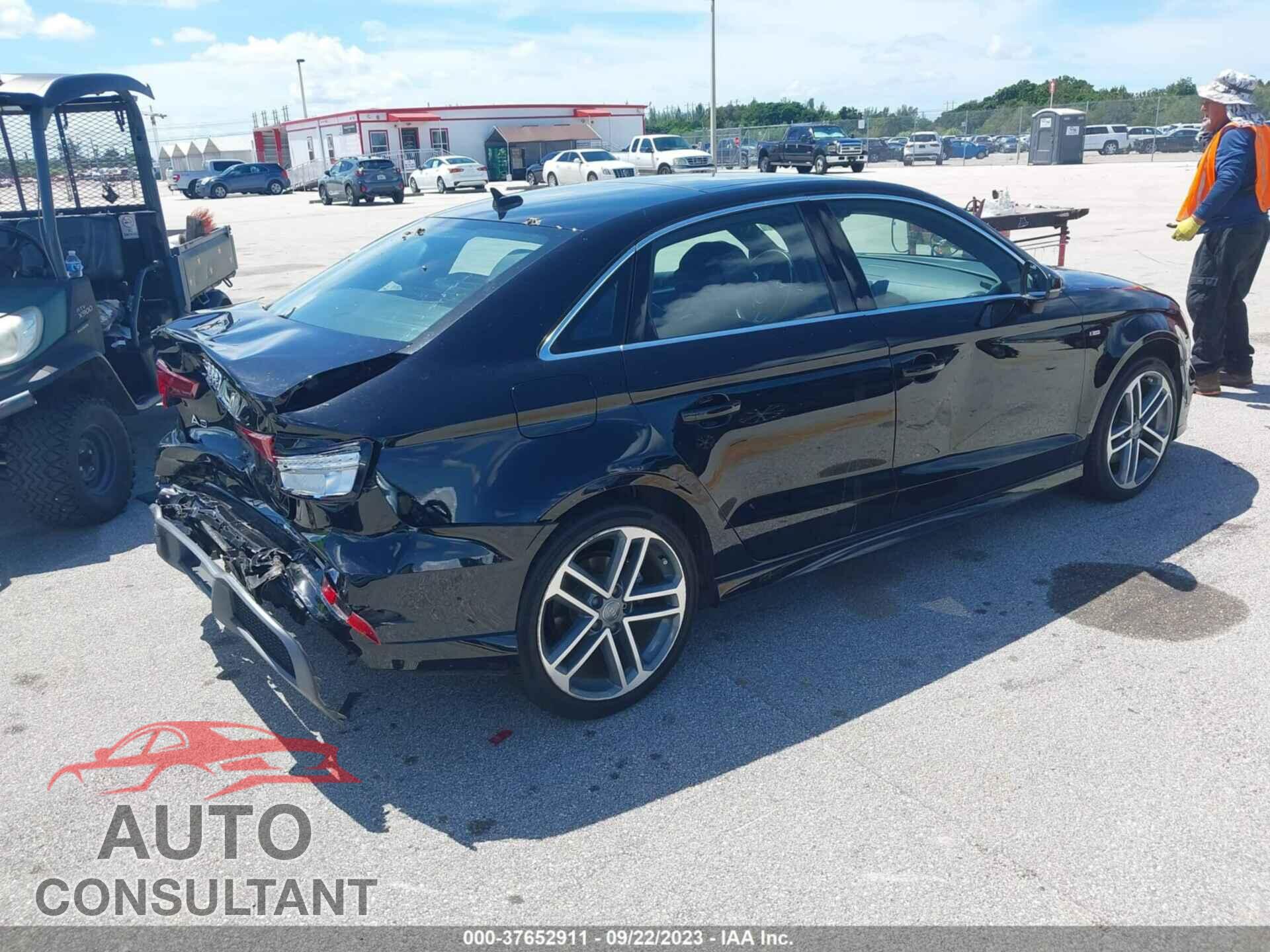 AUDI A3 2018 - WAUGUGFF2J1078621