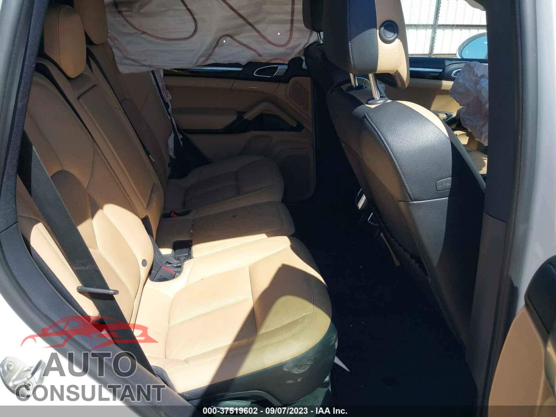 PORSCHE CAYENNE 2017 - WP1AA2A20HKA92058