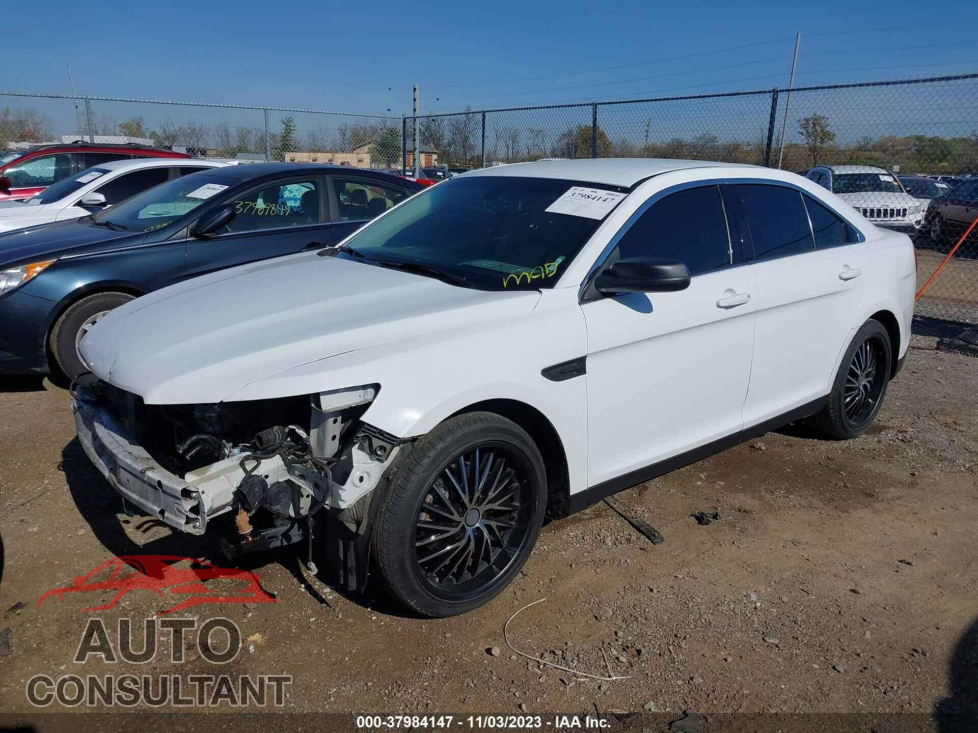 FORD TAURUS 2018 - 1FAHP2D87JG126753