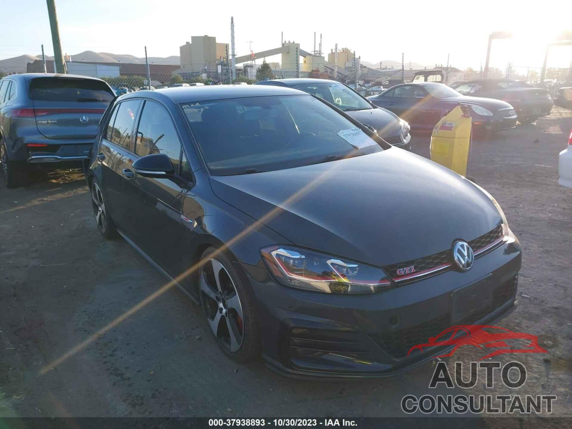 VOLKSWAGEN GOLF GTI 2019 - 3VW5T7AU0KM004411