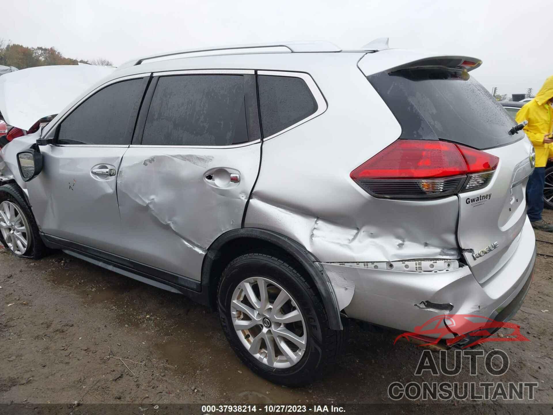 NISSAN ROGUE 2018 - KNMAT2MT2JP523735