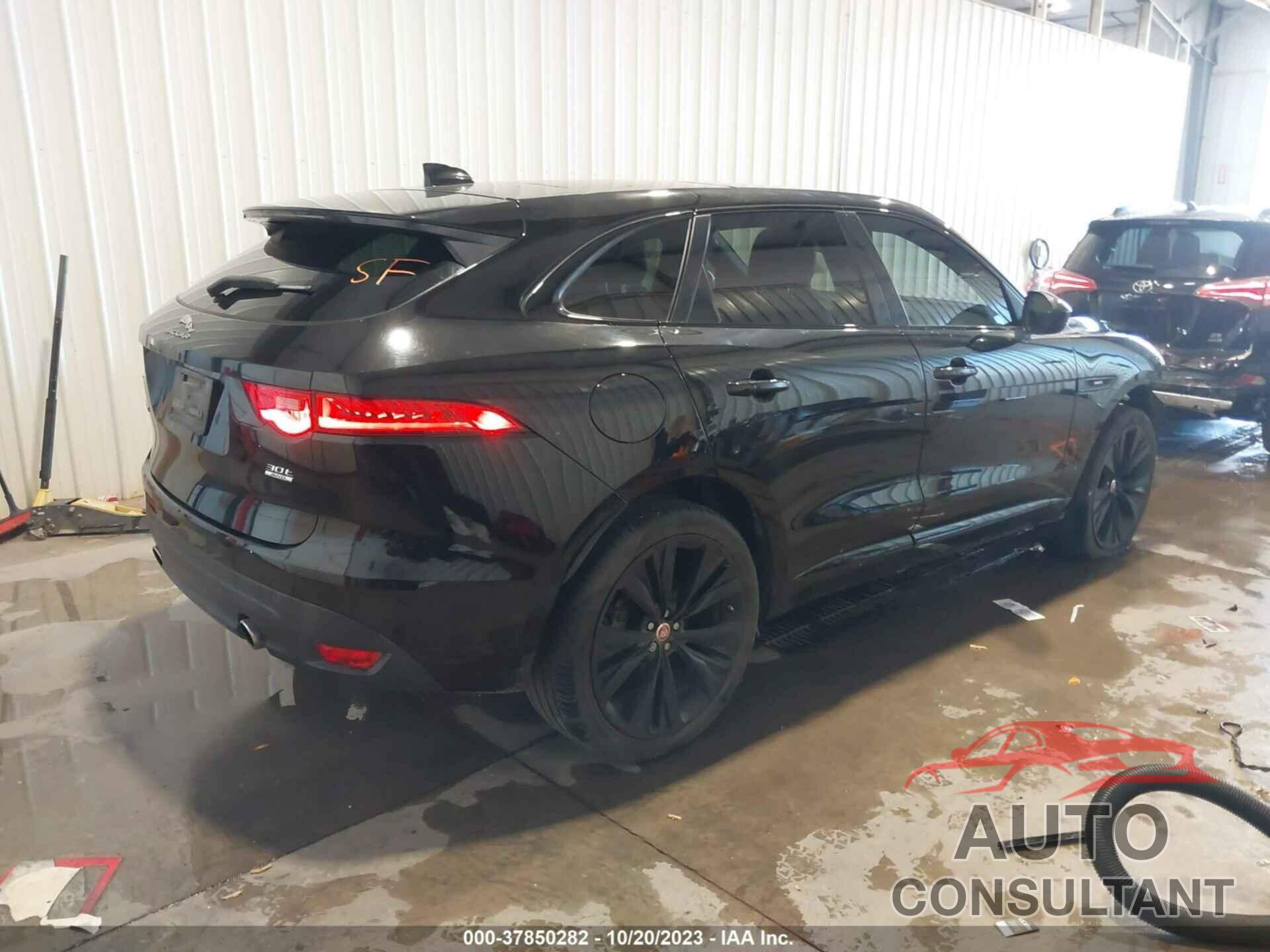 JAGUAR F-PACE 2018 - SADCL2GX3JA290009