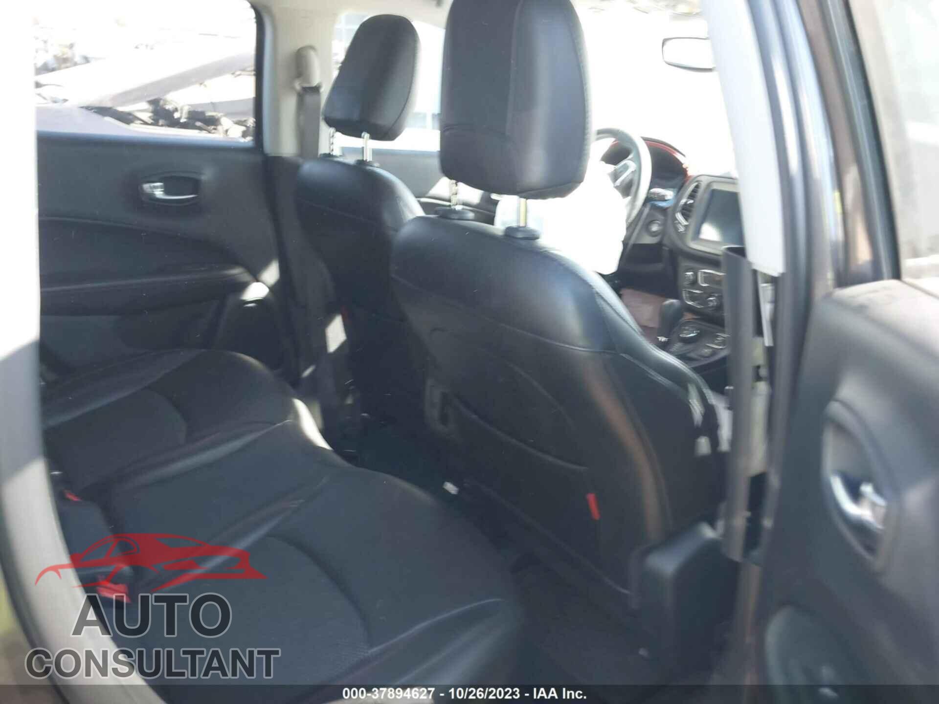 JEEP COMPASS 2019 - 3C4NJDDB3KT747751