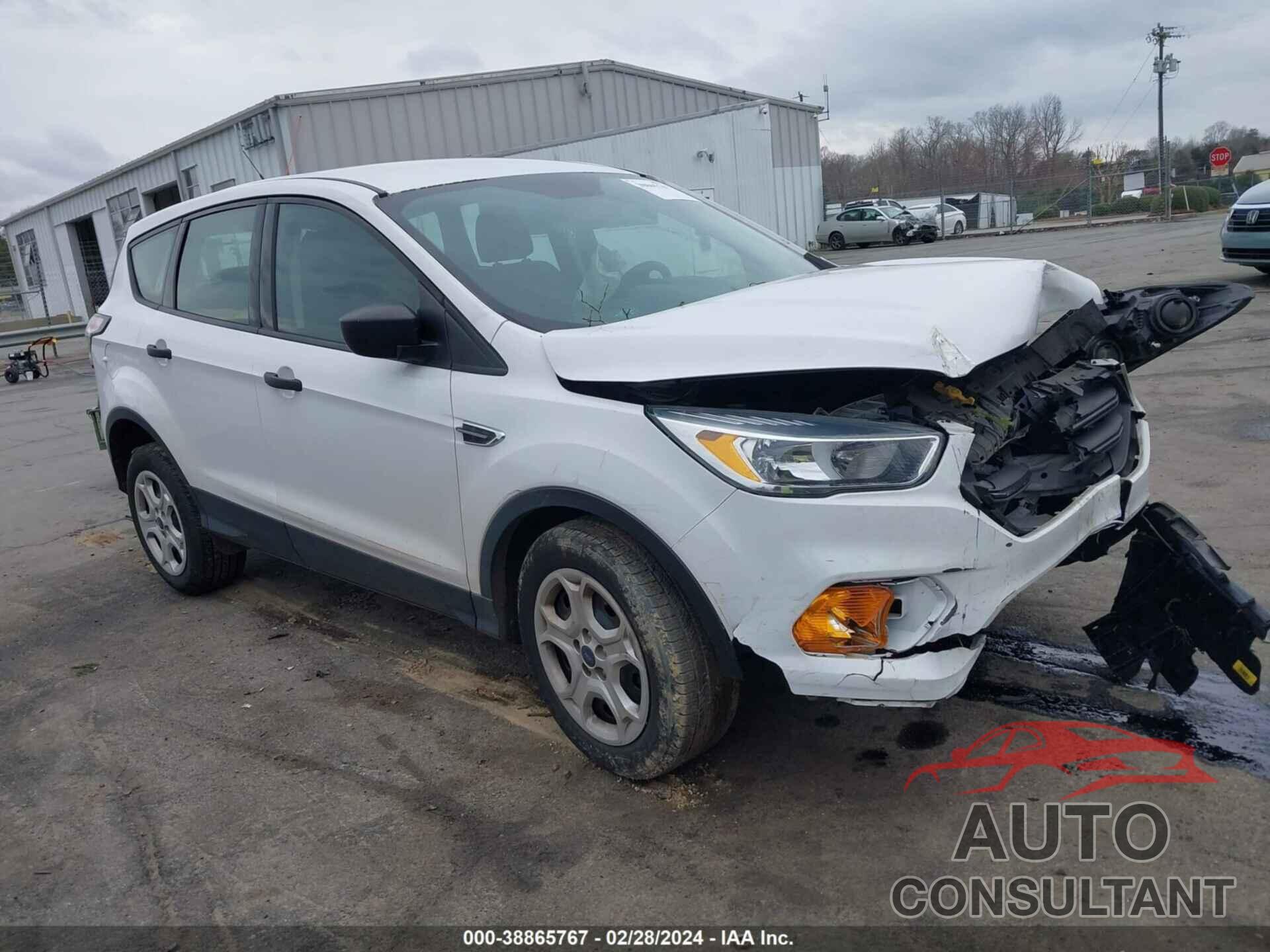 FORD ESCAPE 2017 - 1FMCU0F76HUB12534