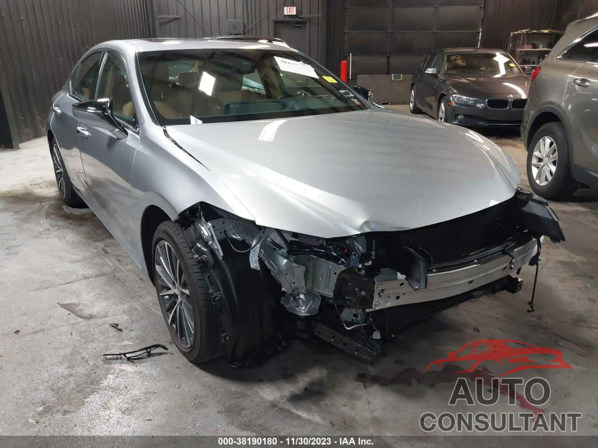 LEXUS ES 300H 2023 - 58ADA1C17PU034808