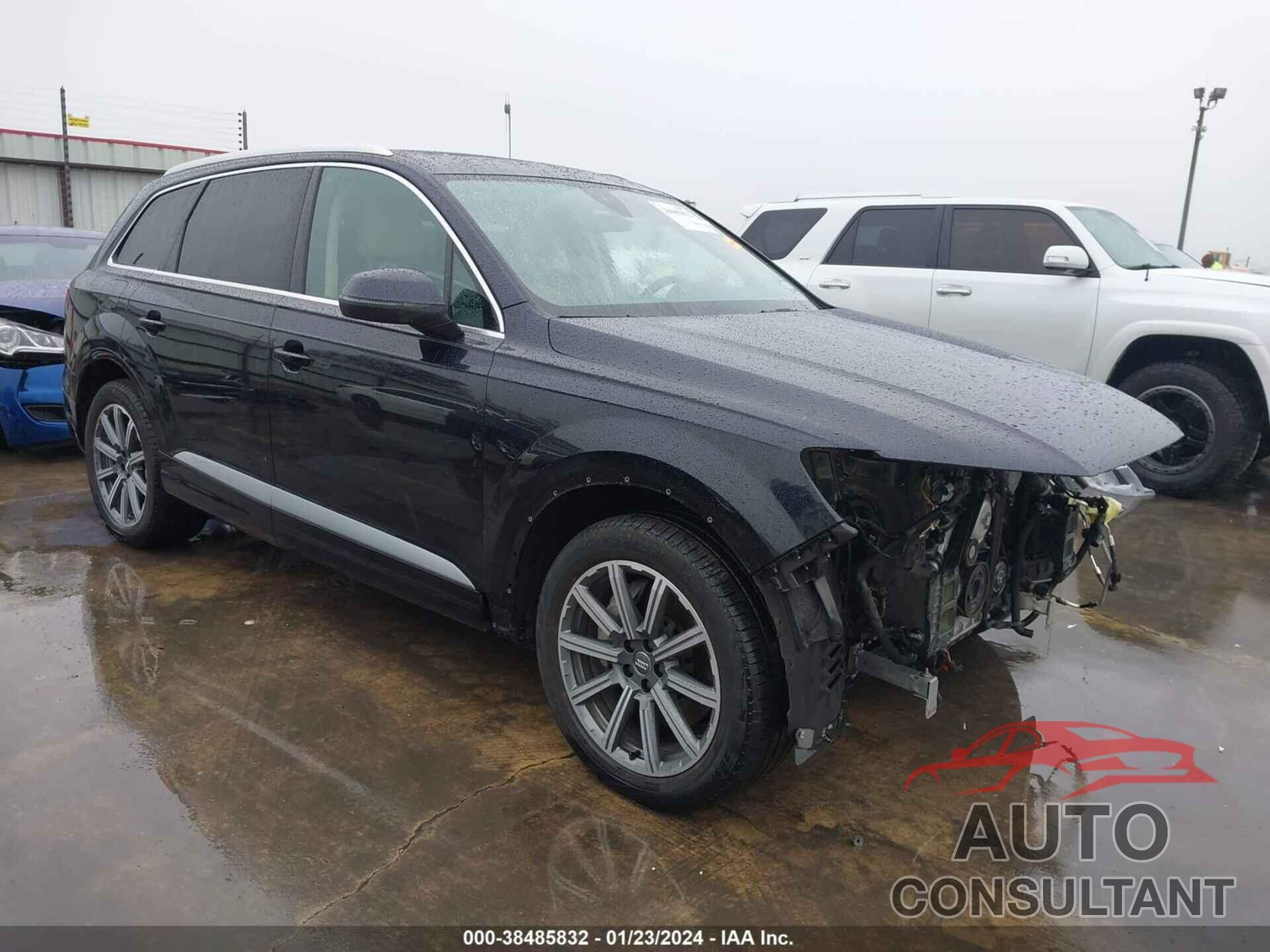 AUDI Q7 2018 - WA1VAAF76JD019394