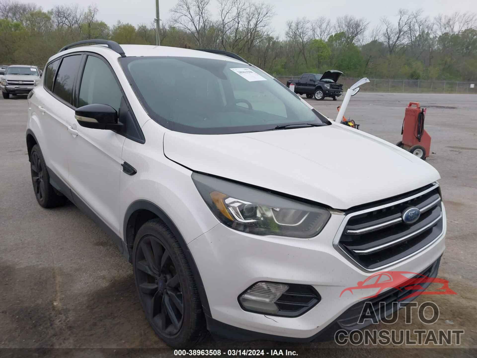 FORD ESCAPE 2017 - 1FMCU0JD1HUB41680