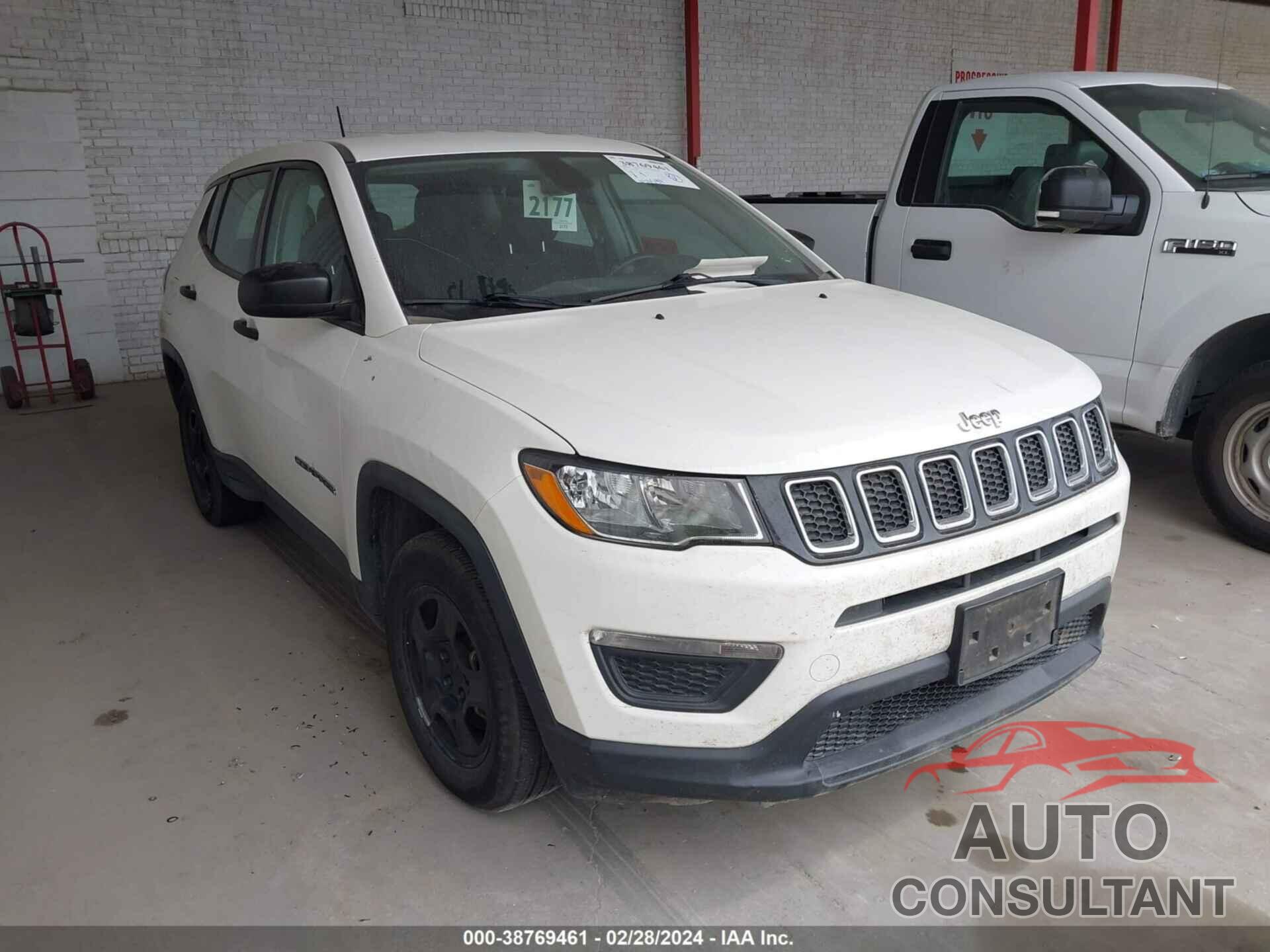 JEEP COMPASS 2018 - 3C4NJCAB9JT318188