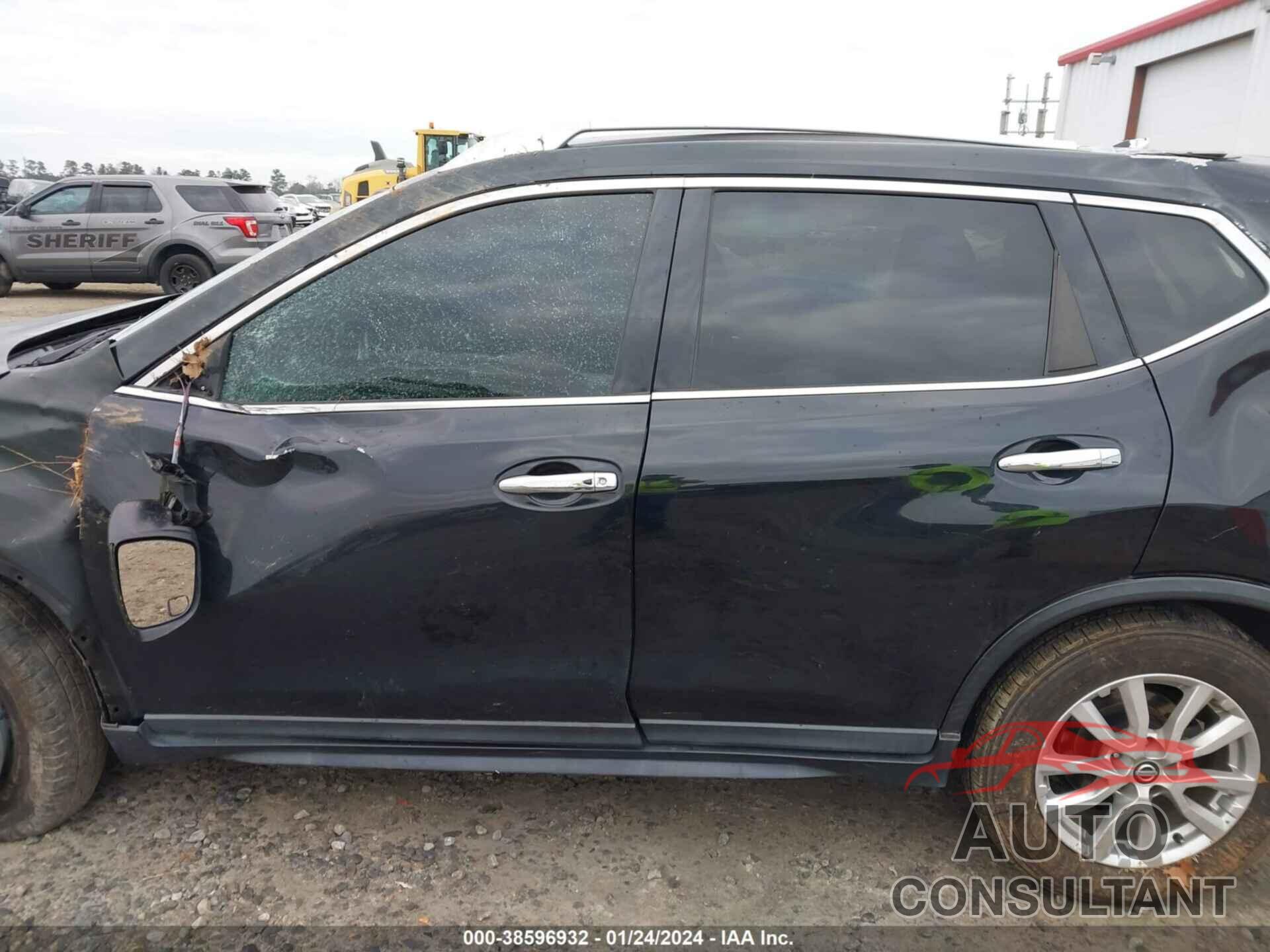 NISSAN ROGUE 2017 - KNMAT2MV1HP516822