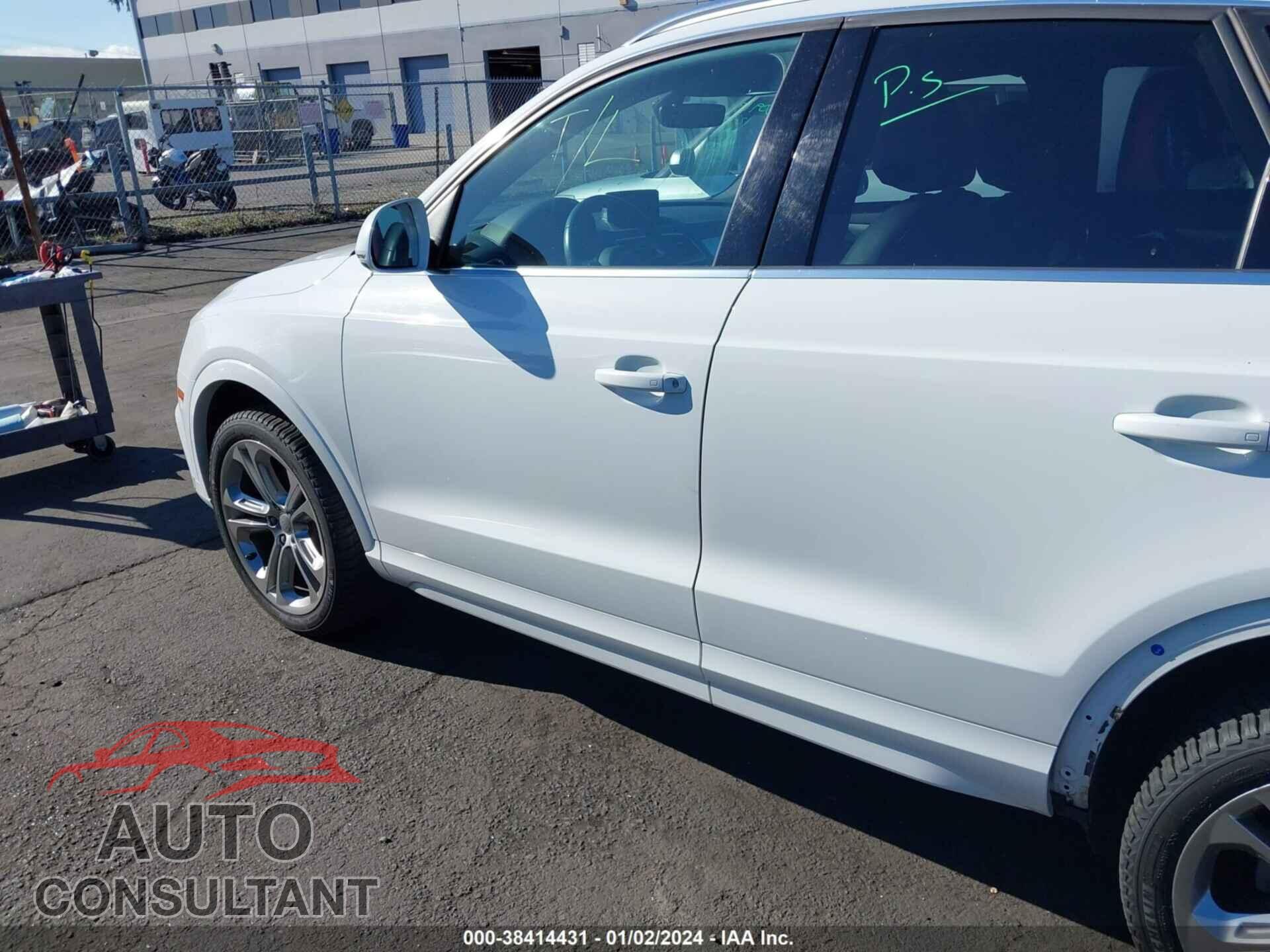 AUDI Q3 2016 - WA1BFCFS3GR021359