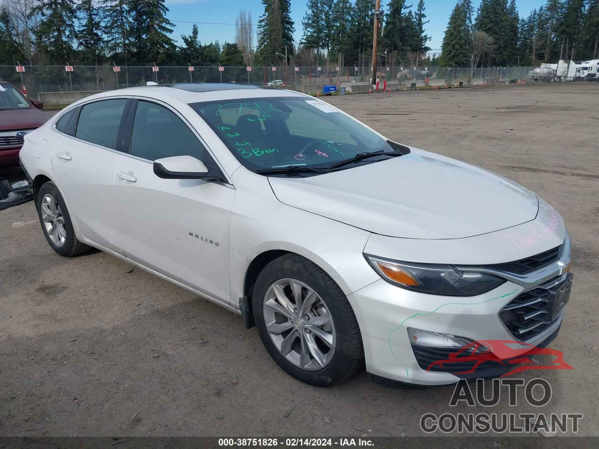 CHEVROLET MALIBU 2019 - 1G1ZD5ST3KF121906