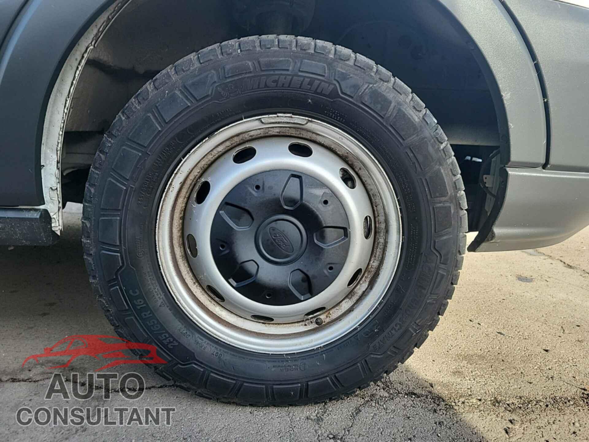 FORD TRANSIT 2018 - 1FTYR1YM3JKB43780