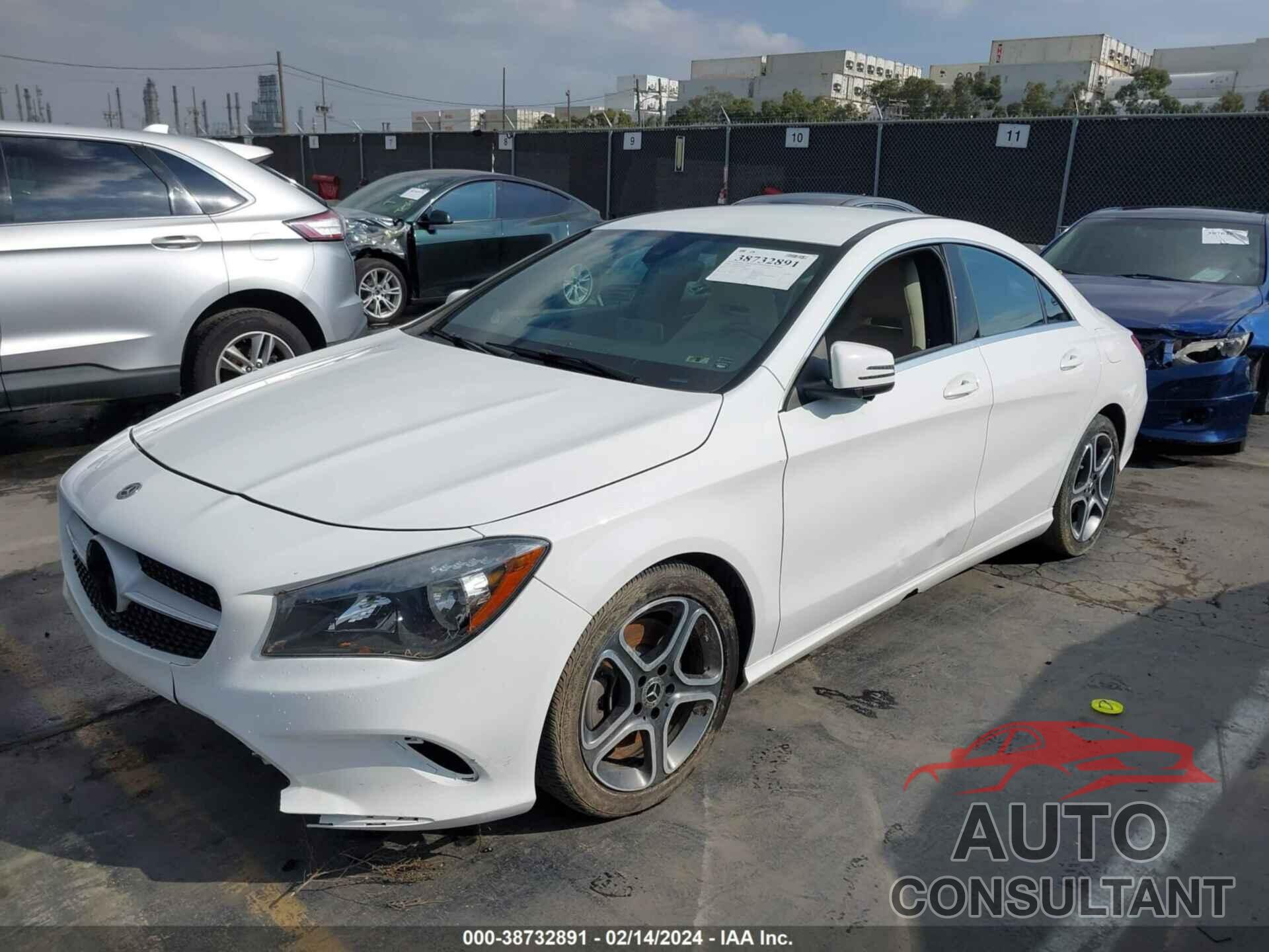 MERCEDES-BENZ CLA 250 2019 - WDDSJ4EB4KN721909