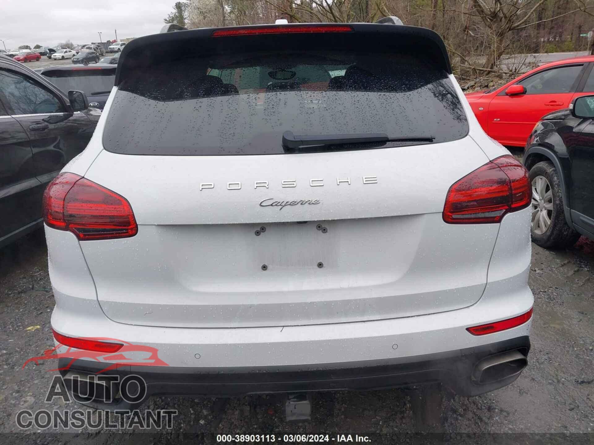PORSCHE CAYENNE 2017 - WP1AA2A21HKA83501