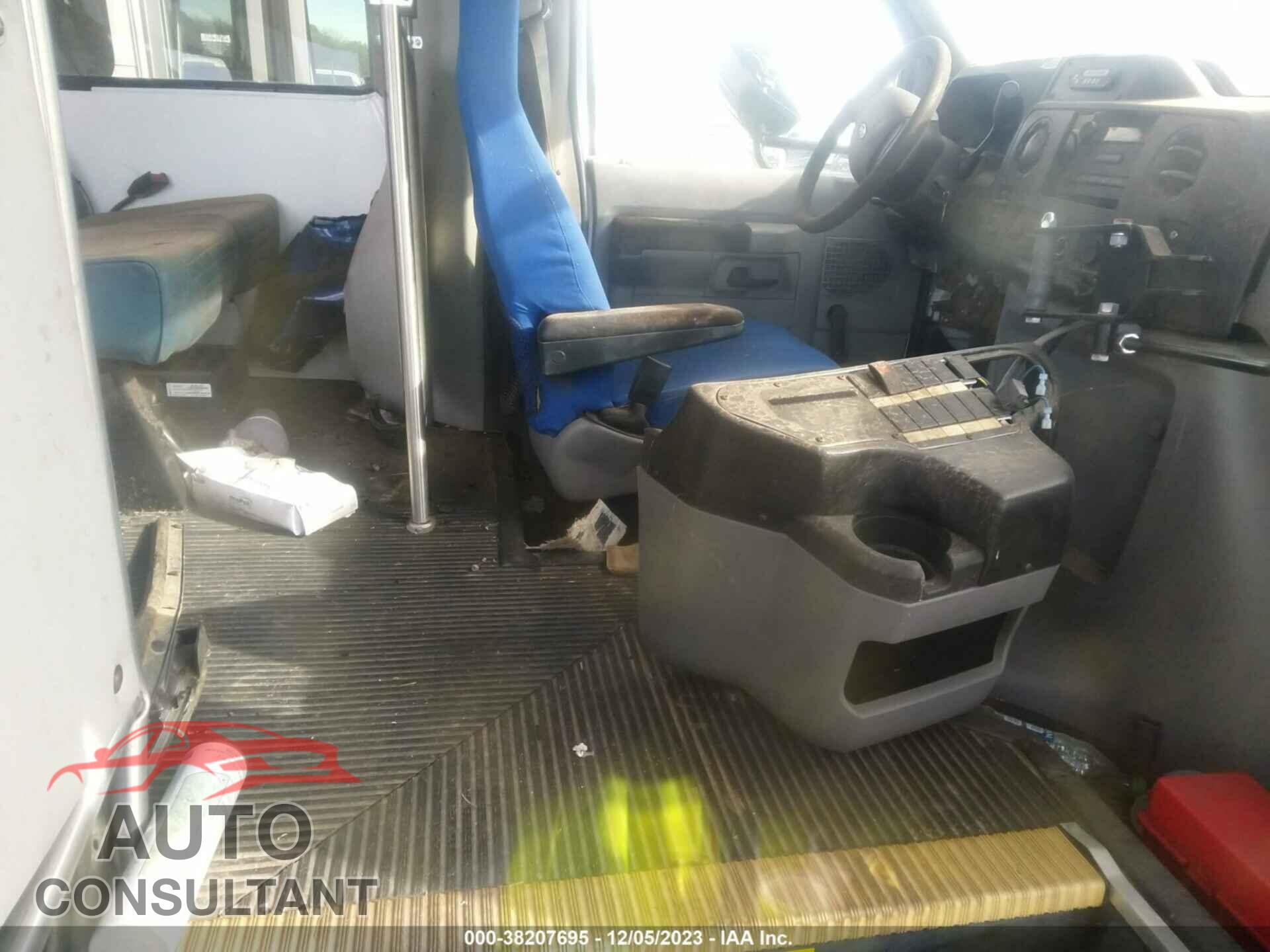 FORD ECONOLINE 2017 - 1FDEE3FSCHDC30159