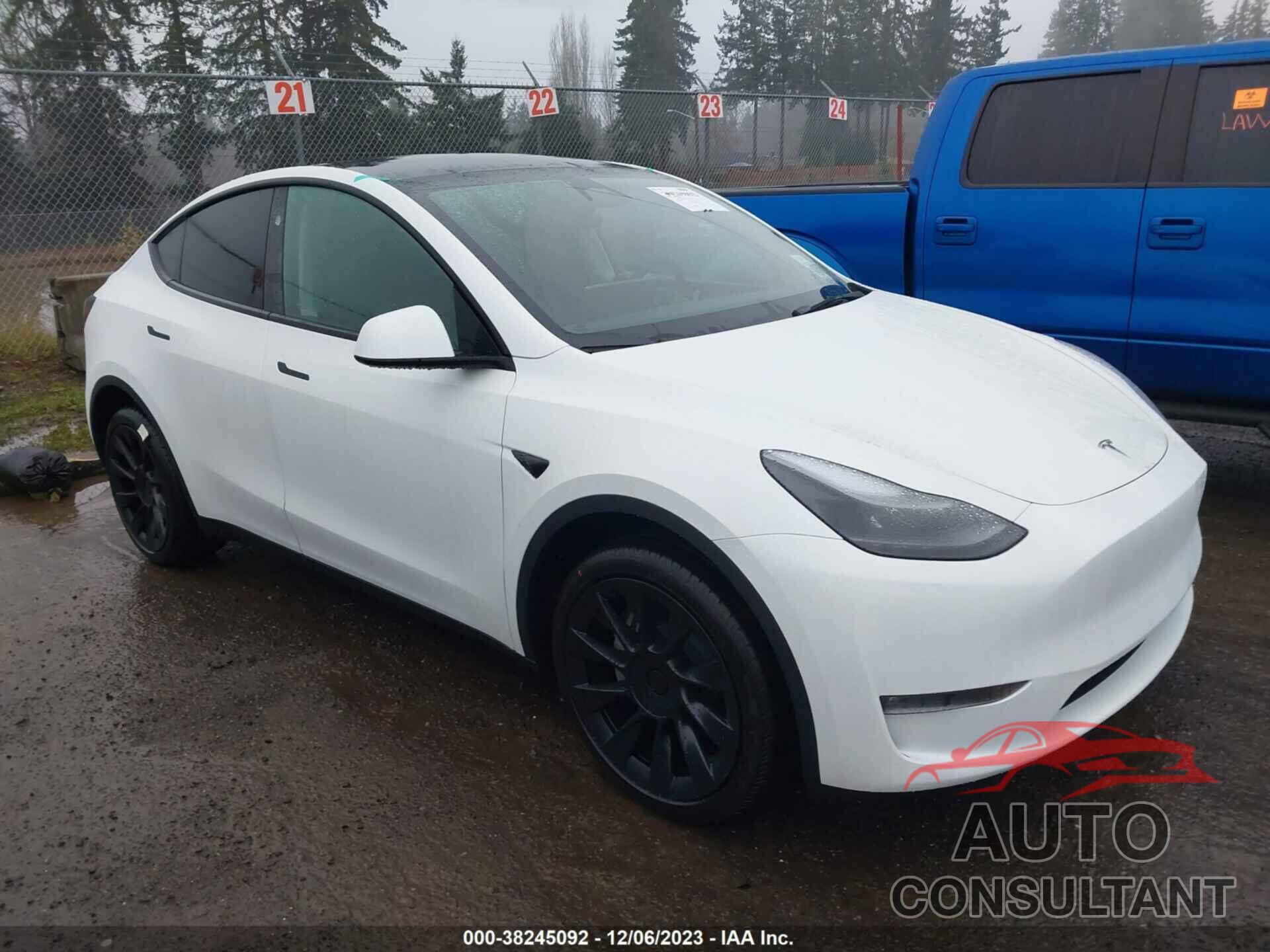 TESLA MODEL Y 2023 - 7SAYGDEE0PF921580