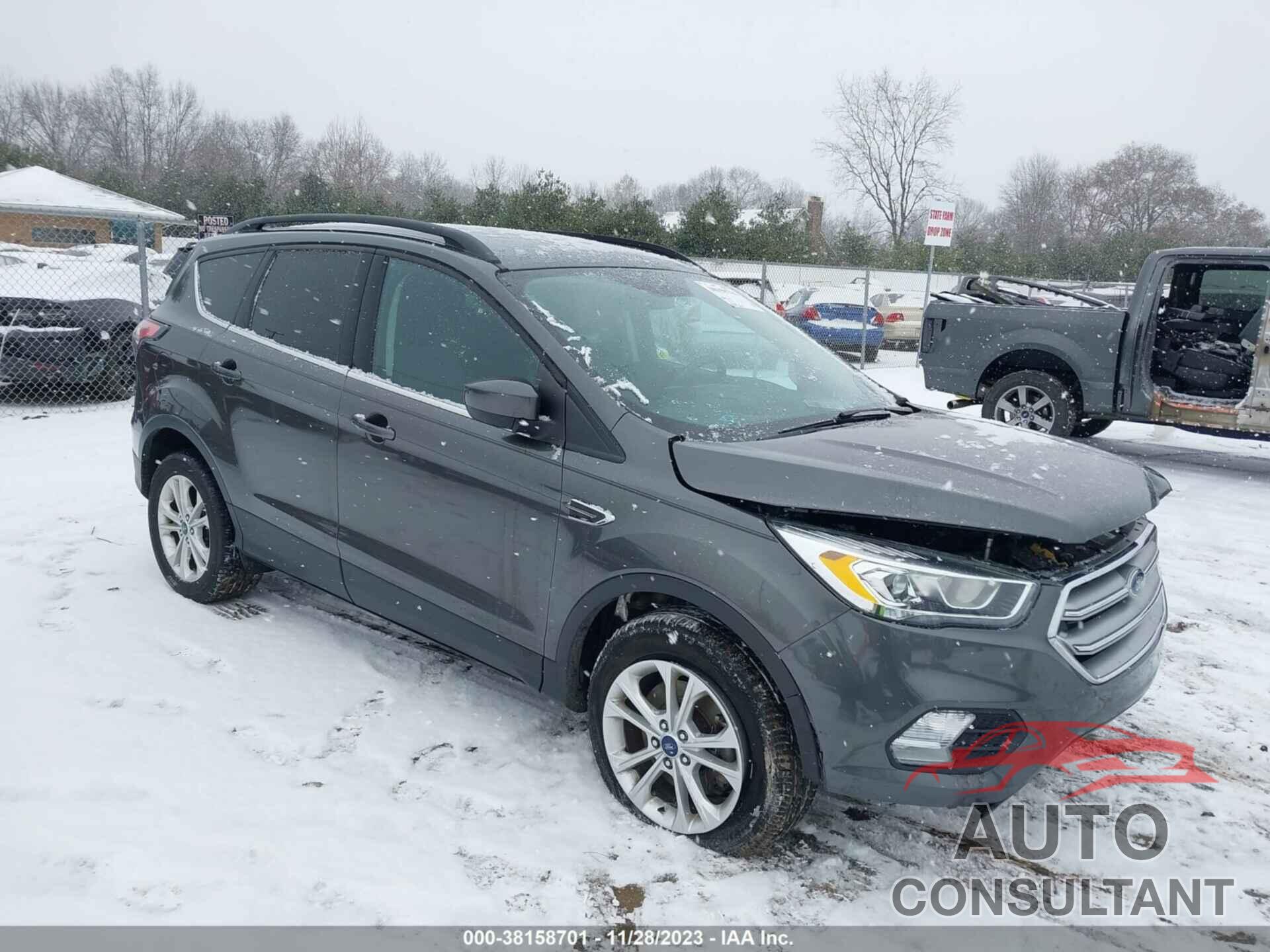 FORD ESCAPE 2017 - 1FMCU9GD5HUA76988