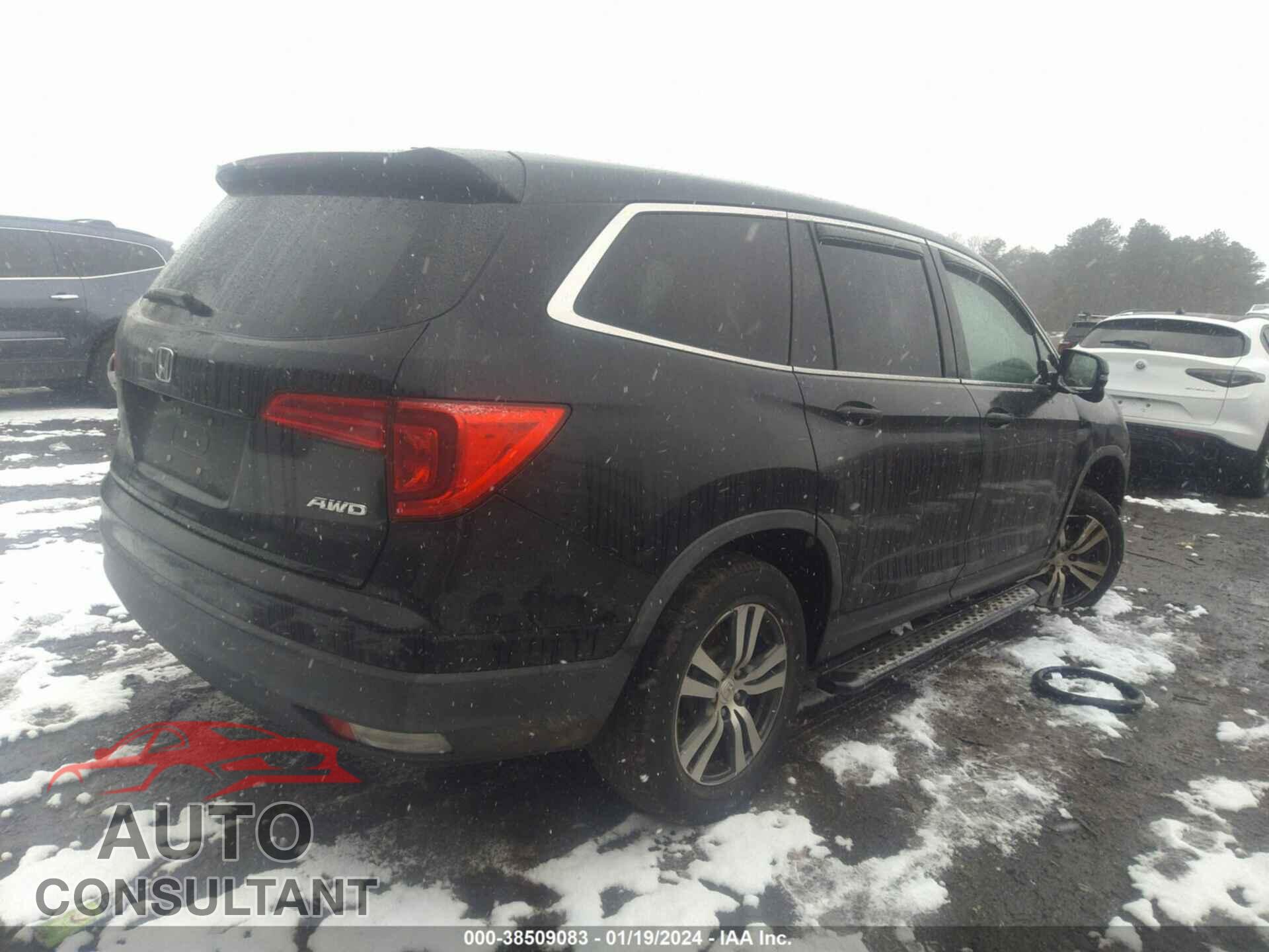 HONDA PILOT 2017 - 5FNYF6H33HB058667