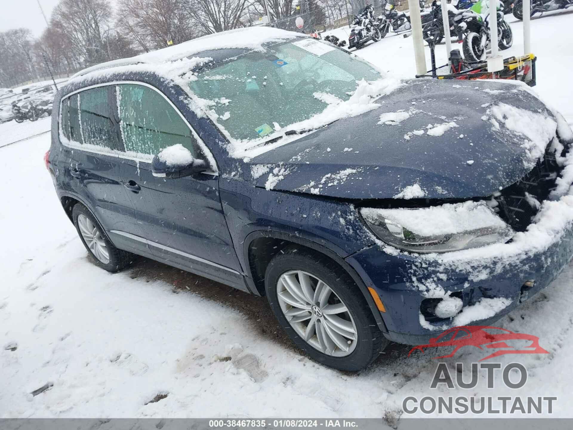 VOLKSWAGEN TIGUAN 2016 - WVGAV7AX9GW610380