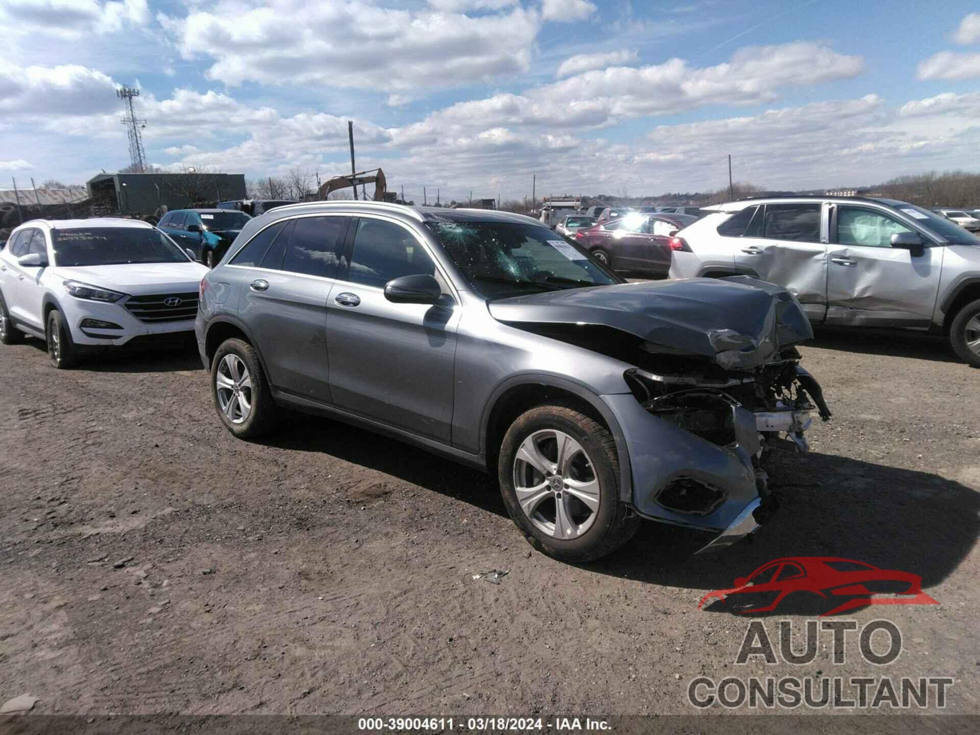 MERCEDES-BENZ GLC 300 2018 - WDC0G4KB6JV099892