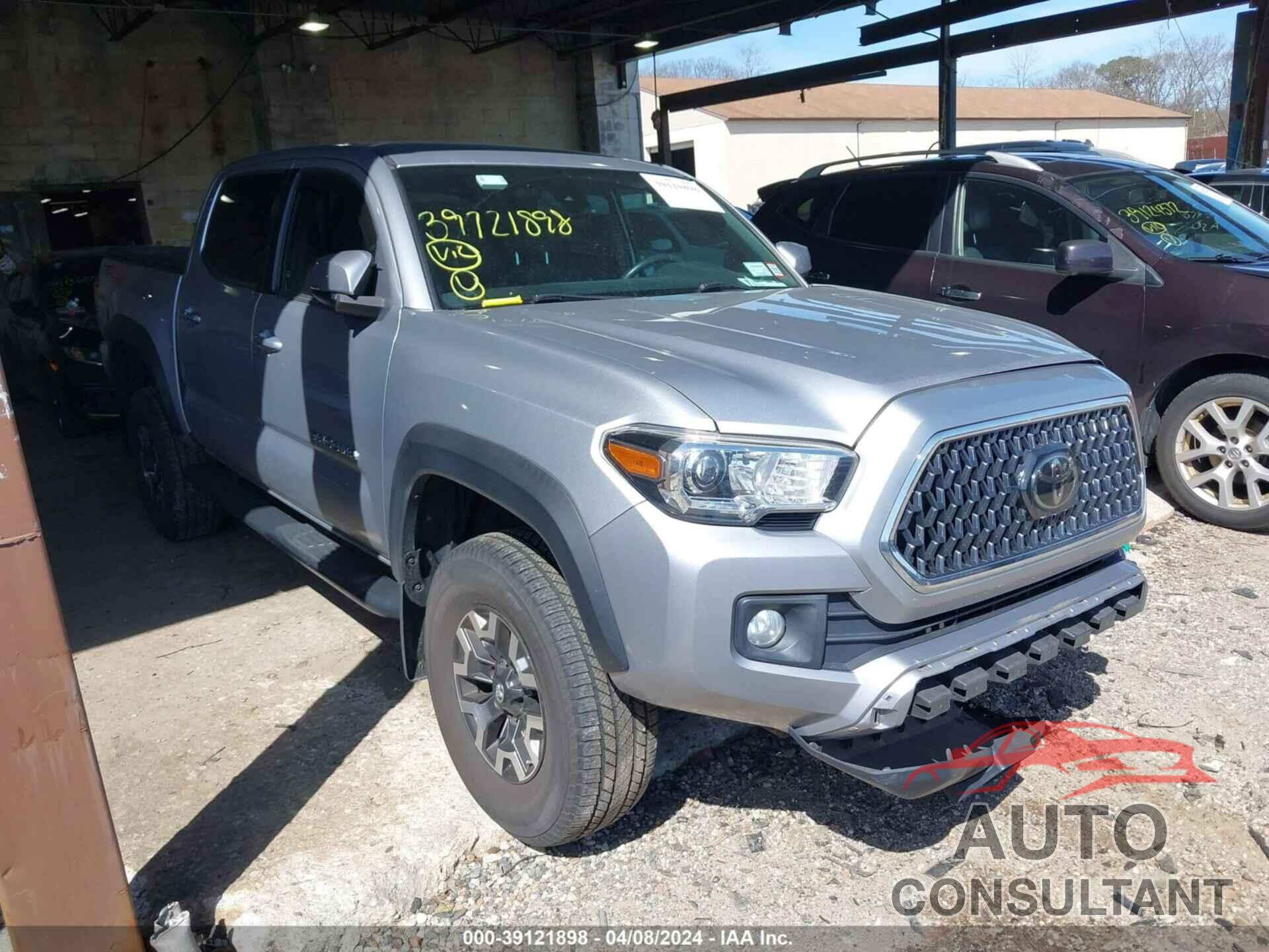 TOYOTA TACOMA 2018 - 3TMCZ5AN1JM165130