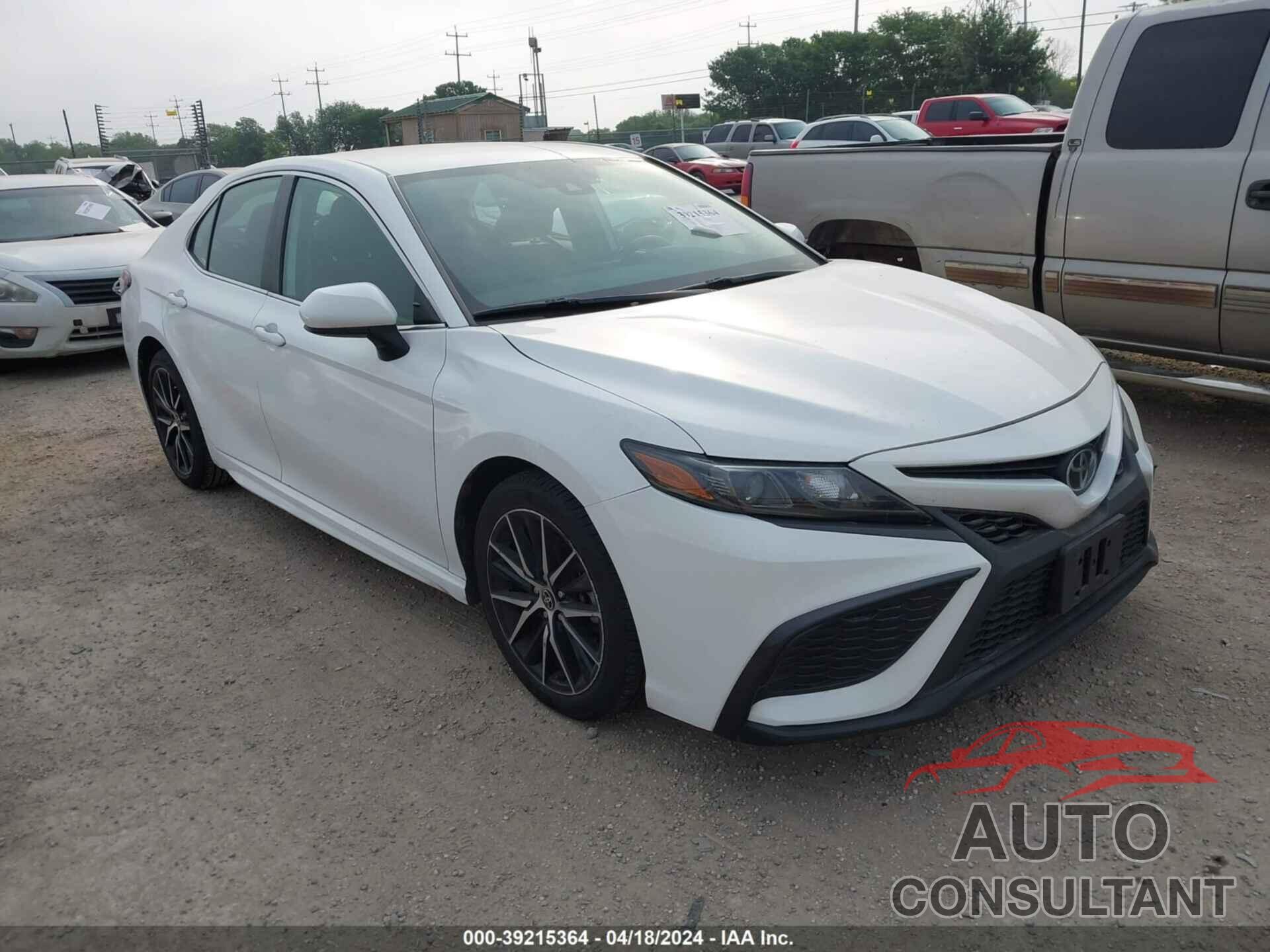 TOYOTA CAMRY 2021 - 4T1G11AK4MU593745
