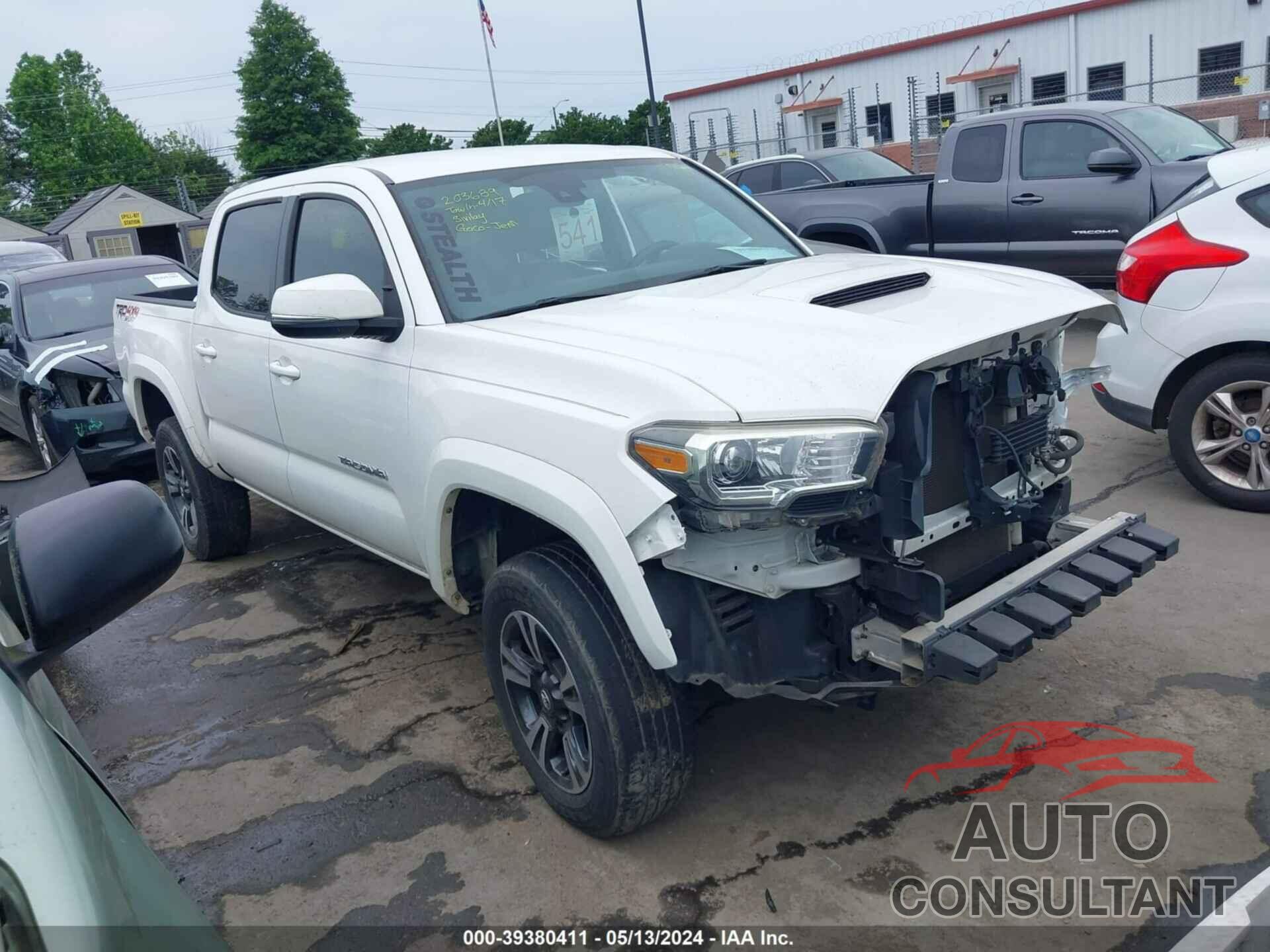 TOYOTA TACOMA 2018 - 5TFCZ5AN0JX152878